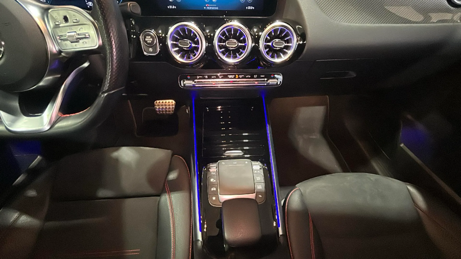 Mercedes-Benz GLA 200 D - foto 19