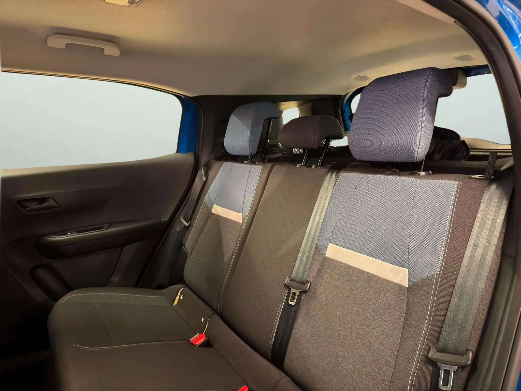 Opel Frontera 1.2T XHT Hybrid eDCT6 Edition - foto 12