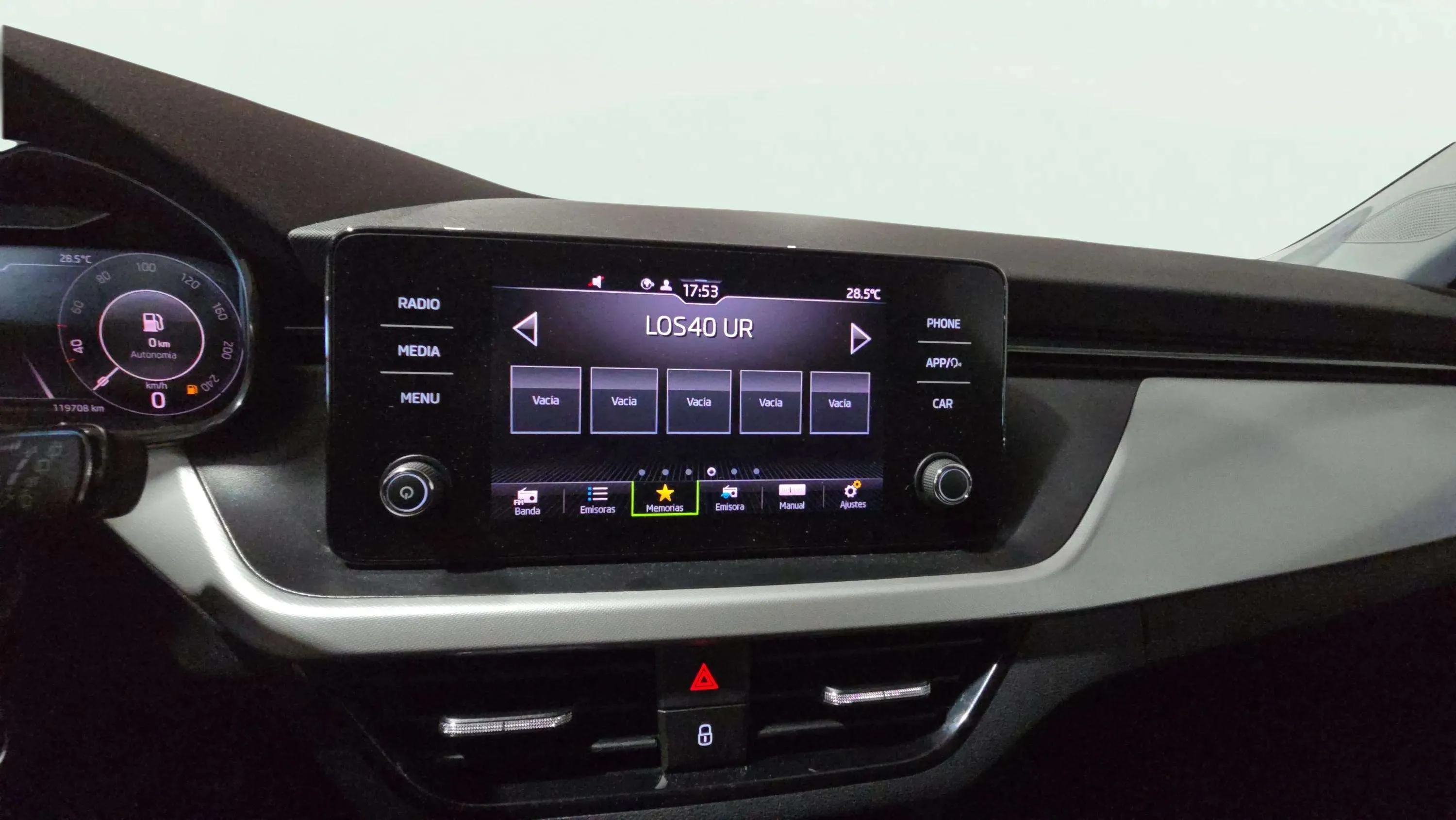 Škoda Scala 1.0 TSI Ambition - foto 17