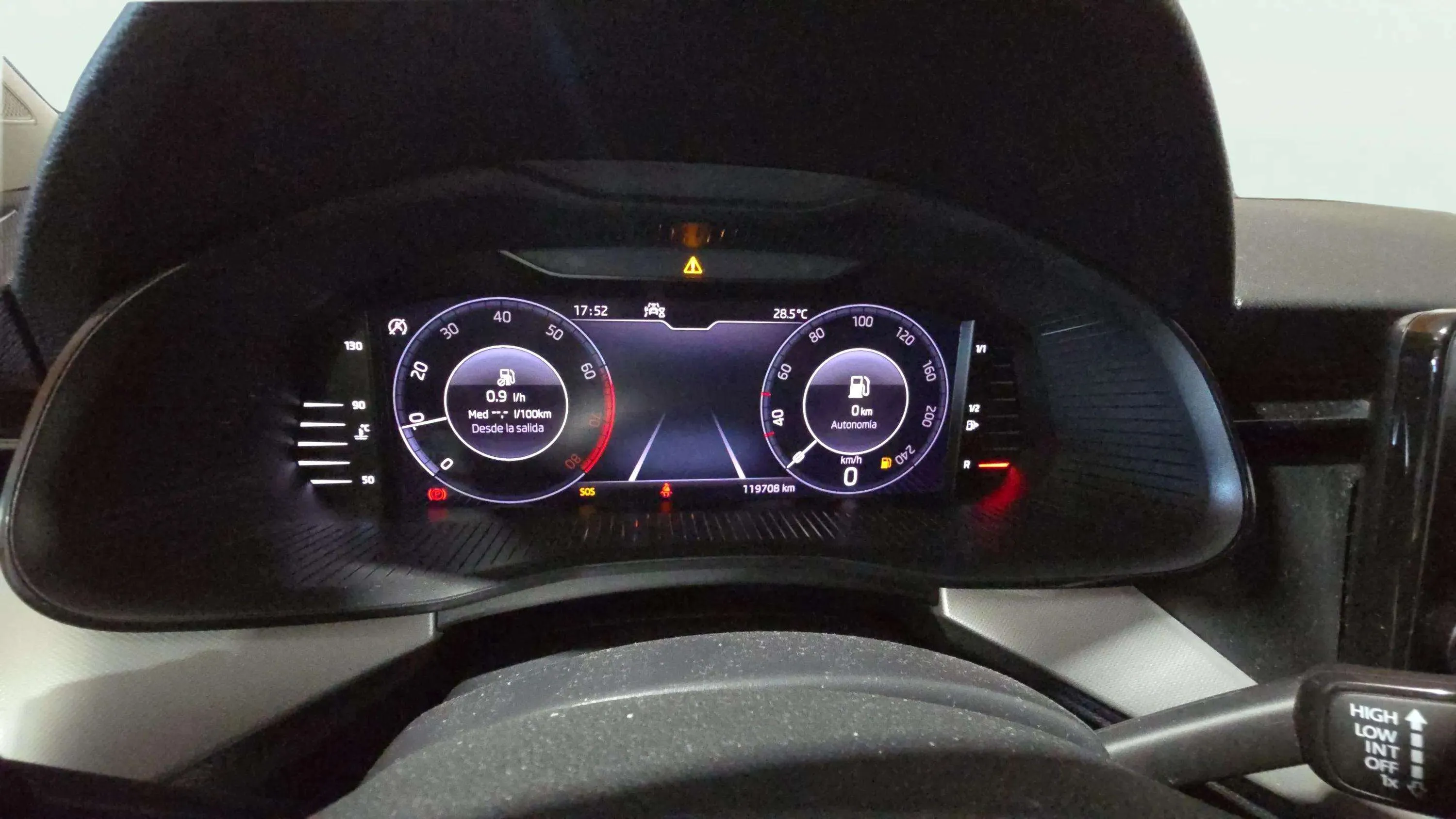 Škoda Scala 1.0 TSI Ambition - foto 11