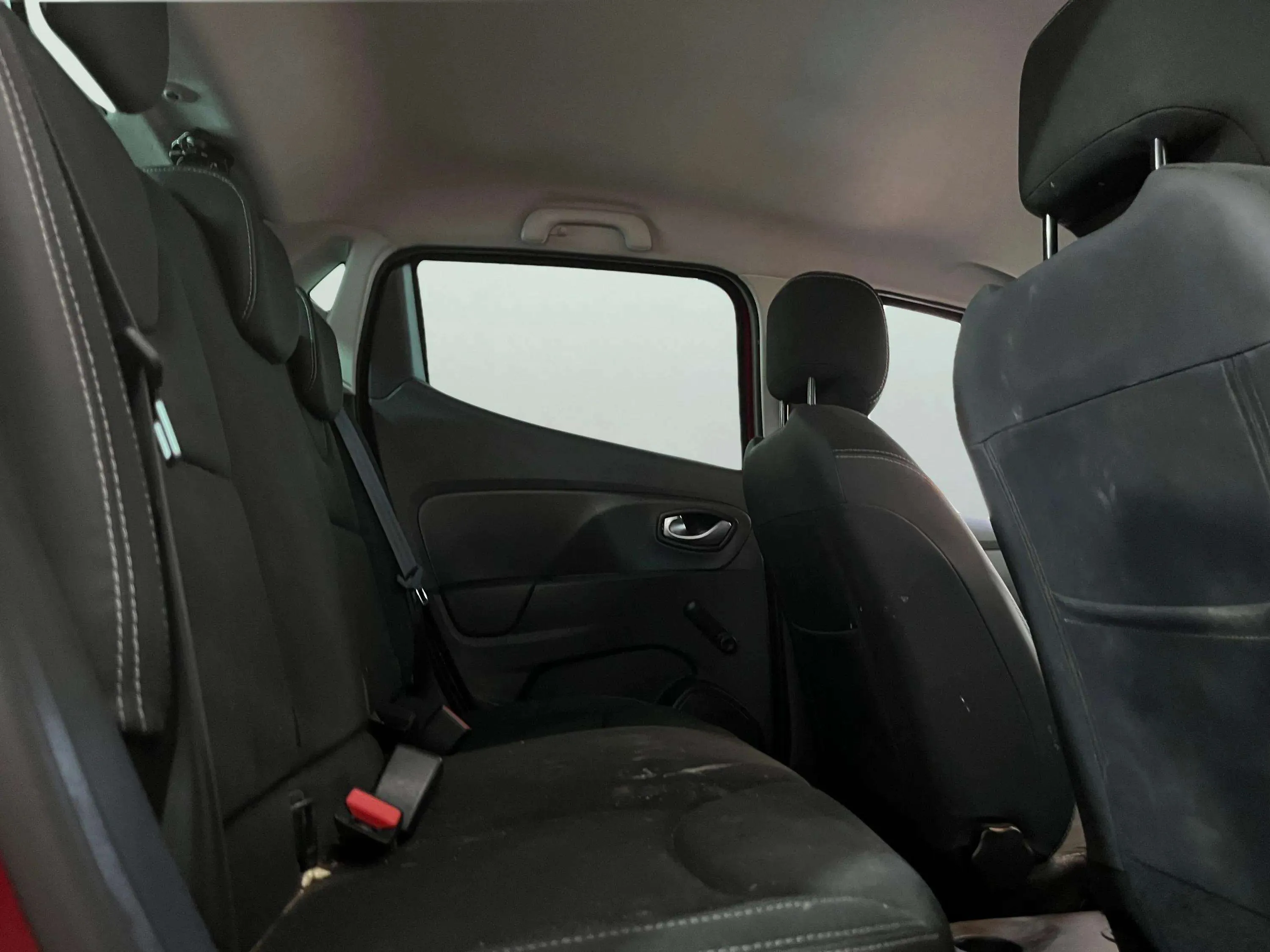 Renault Clio Intens TCe - foto 23