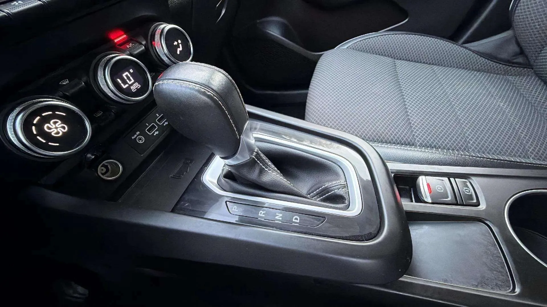 Renault Arkana Techno TCe EDC mild hybrid - foto 18