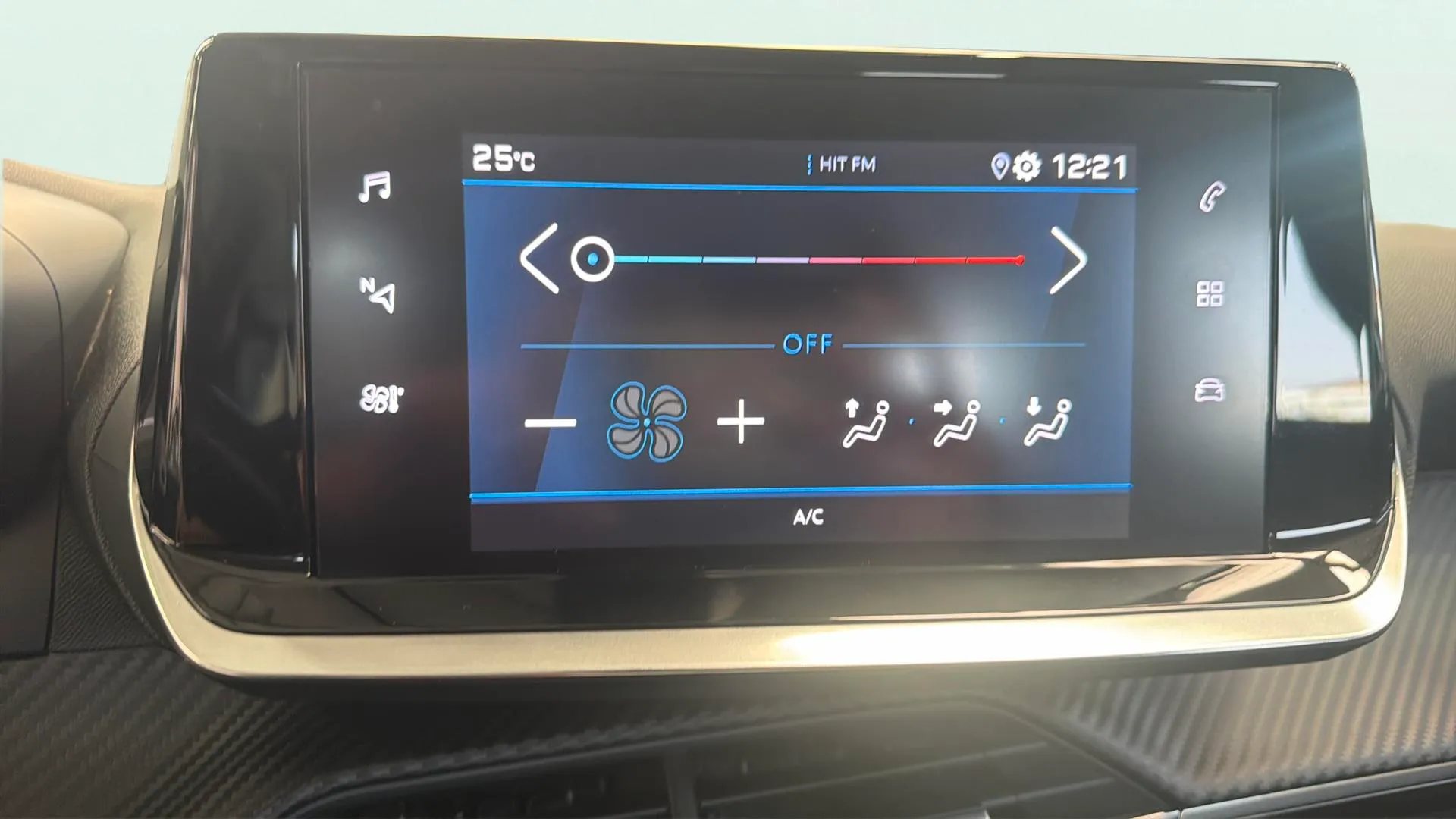 Peugeot 2008 Active Pack PureTech 100 BVM6 - foto 16