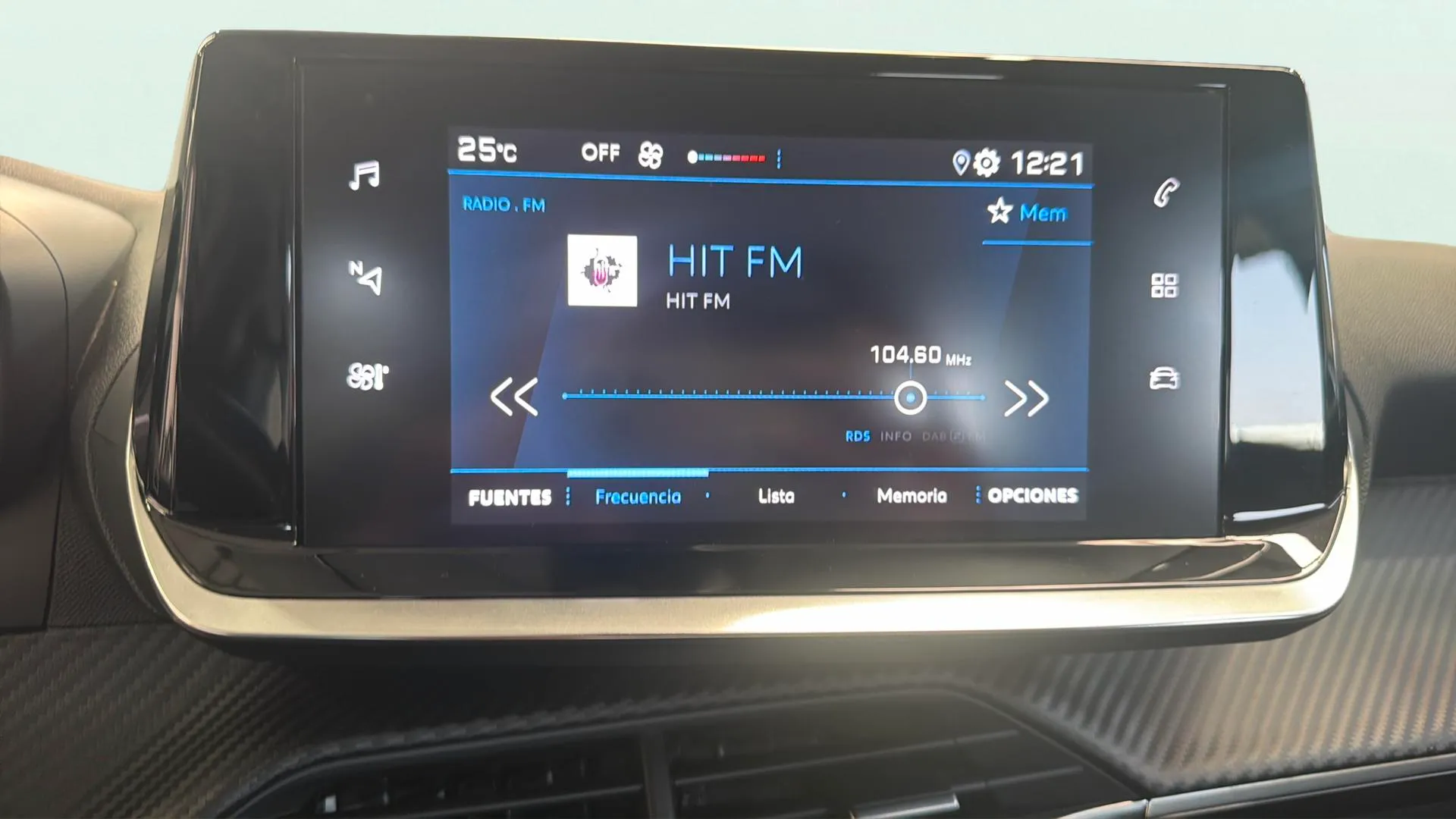 Peugeot 2008 Active Pack PureTech 100 BVM6 - foto 13