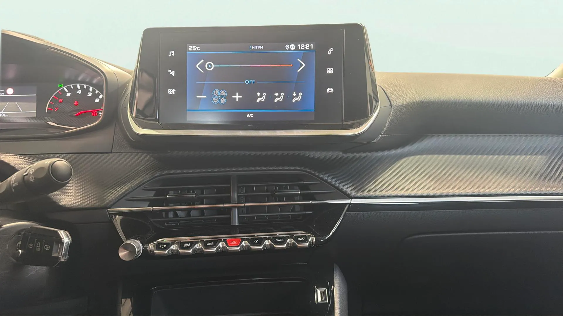 Peugeot 2008 Active Pack PureTech 100 BVM6 - foto 18