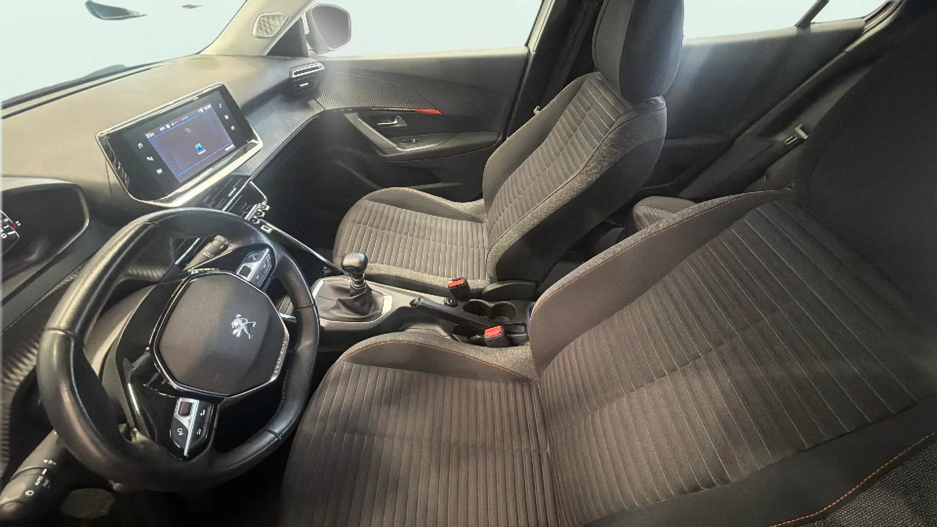 Peugeot 2008 Active Pack PureTech 100 BVM6 - foto 10