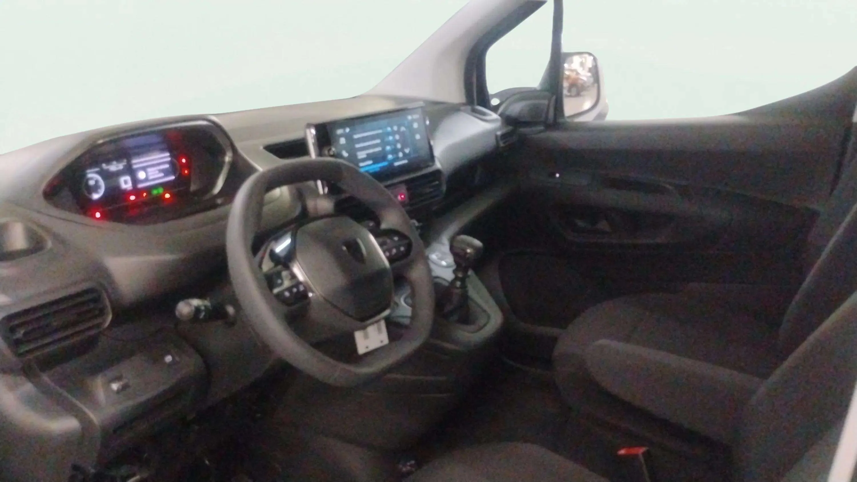 Peugeot Rifter Allure BlueHDi 100 - foto 15