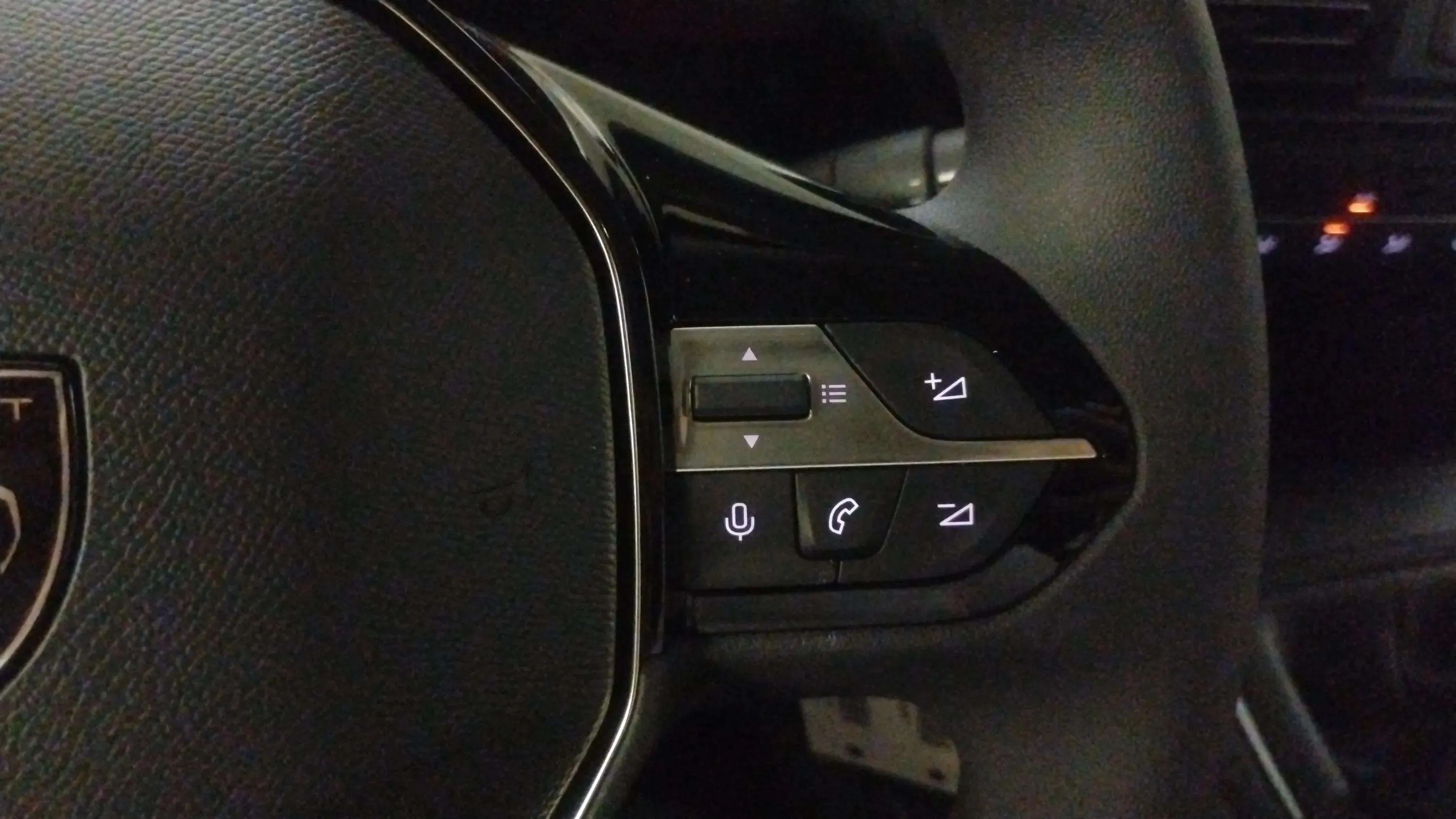 Peugeot Rifter Allure BlueHDi 100 - foto 10