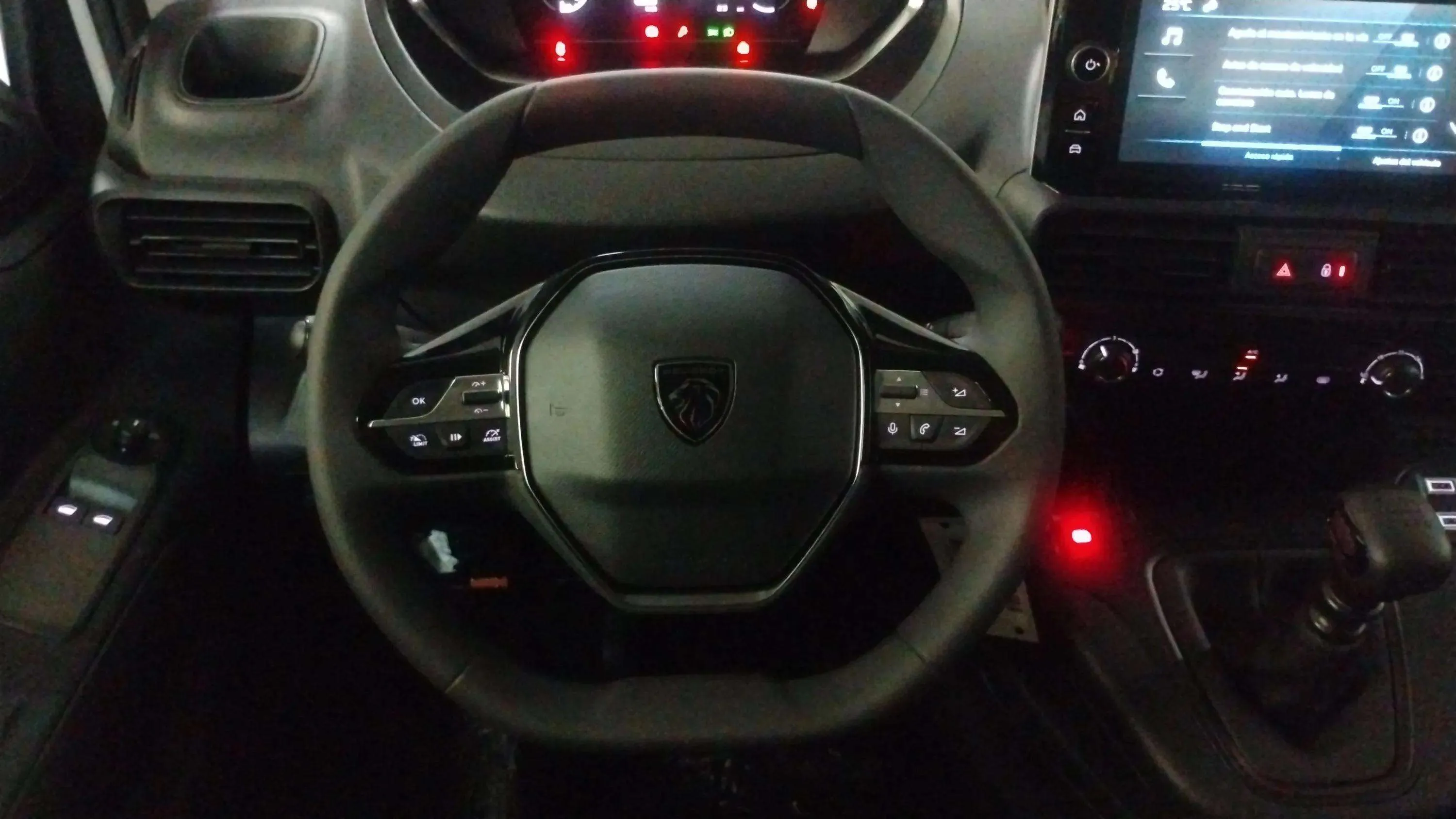 Peugeot Rifter Allure BlueHDi 100 - foto 8