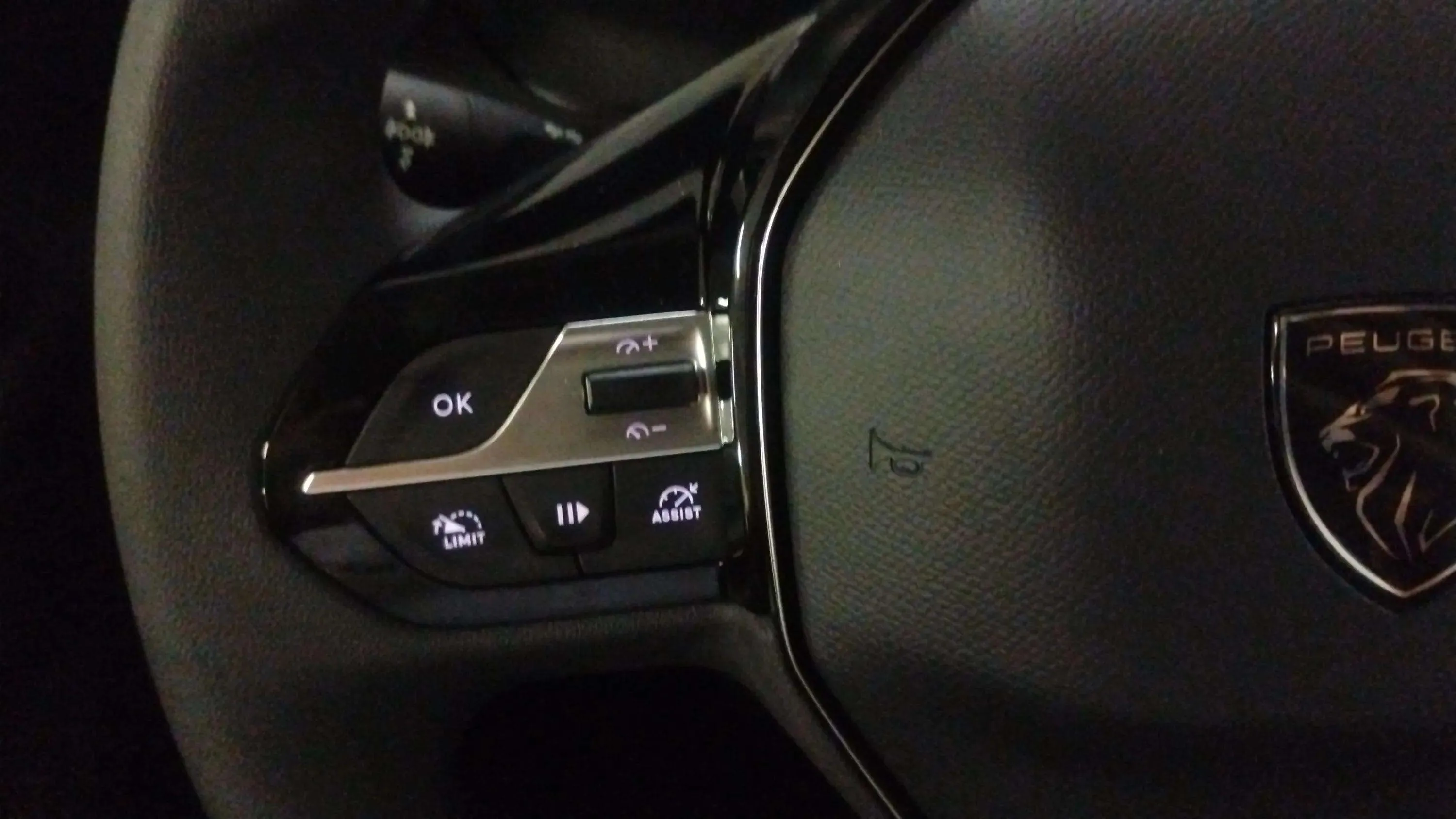 Peugeot Rifter Allure BlueHDi 100 - foto 8