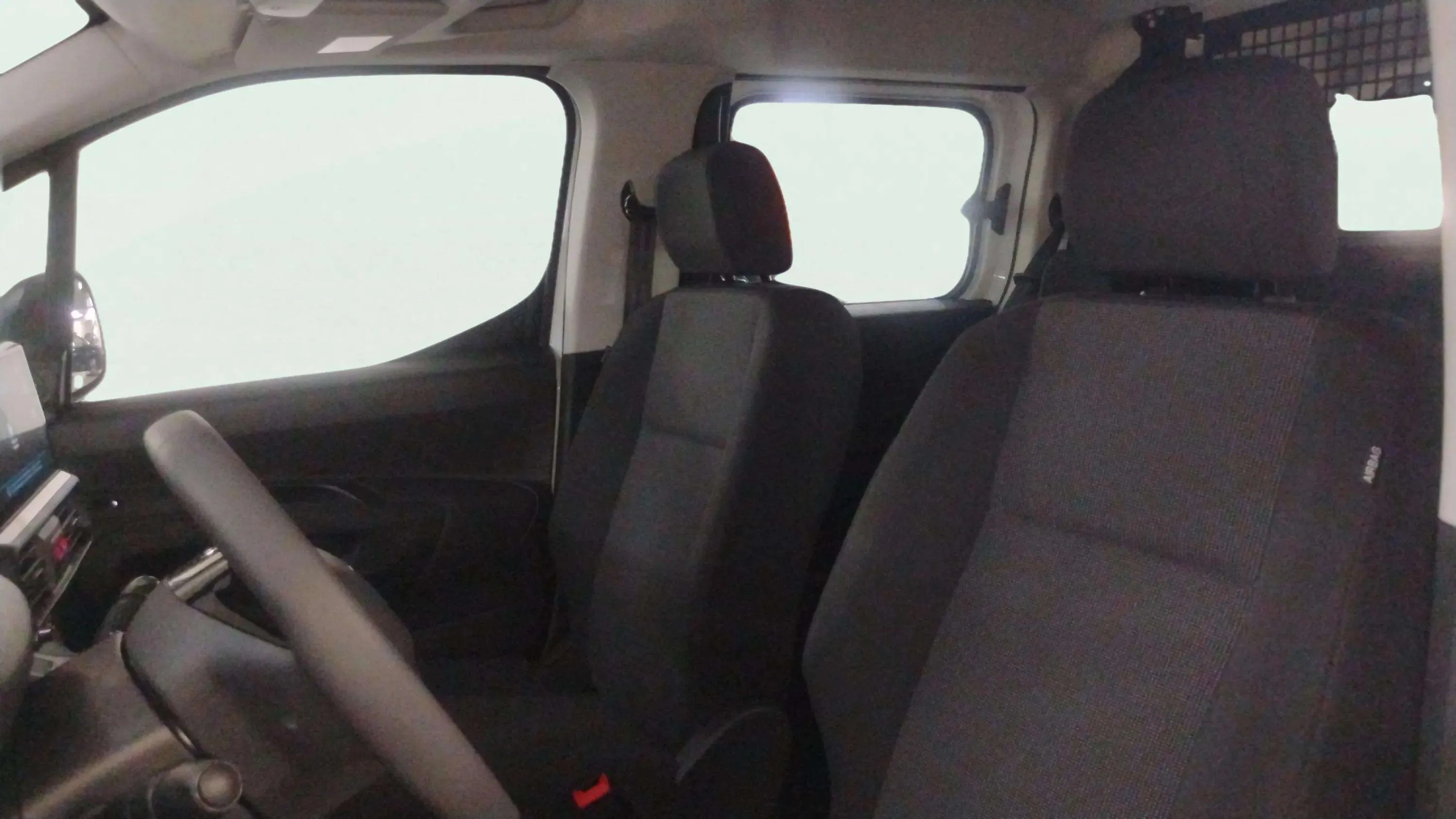 Peugeot Rifter Allure BlueHDi 100 - foto 15