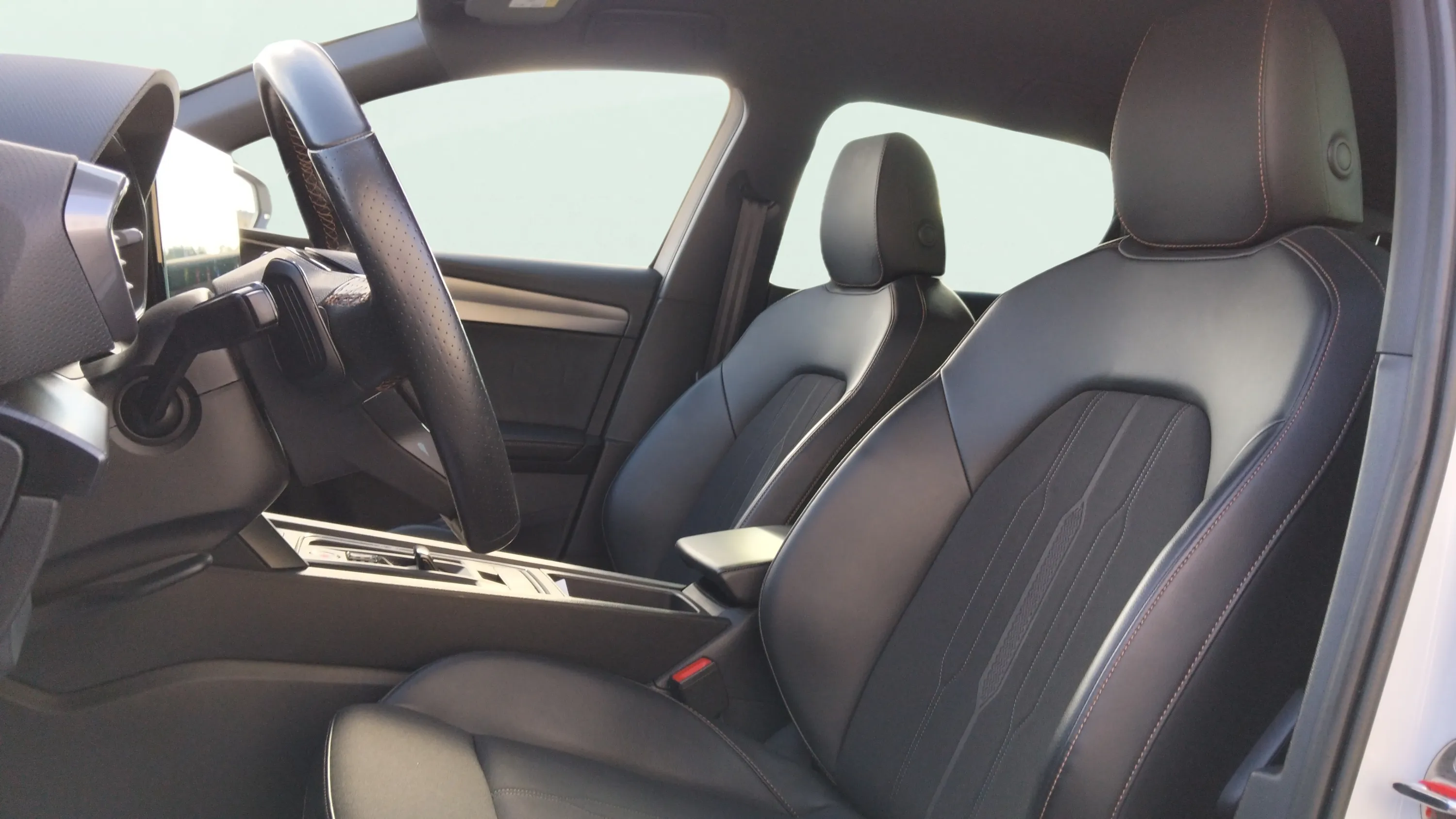 Cupra León SP 1.5 eTSI DSG - foto 19