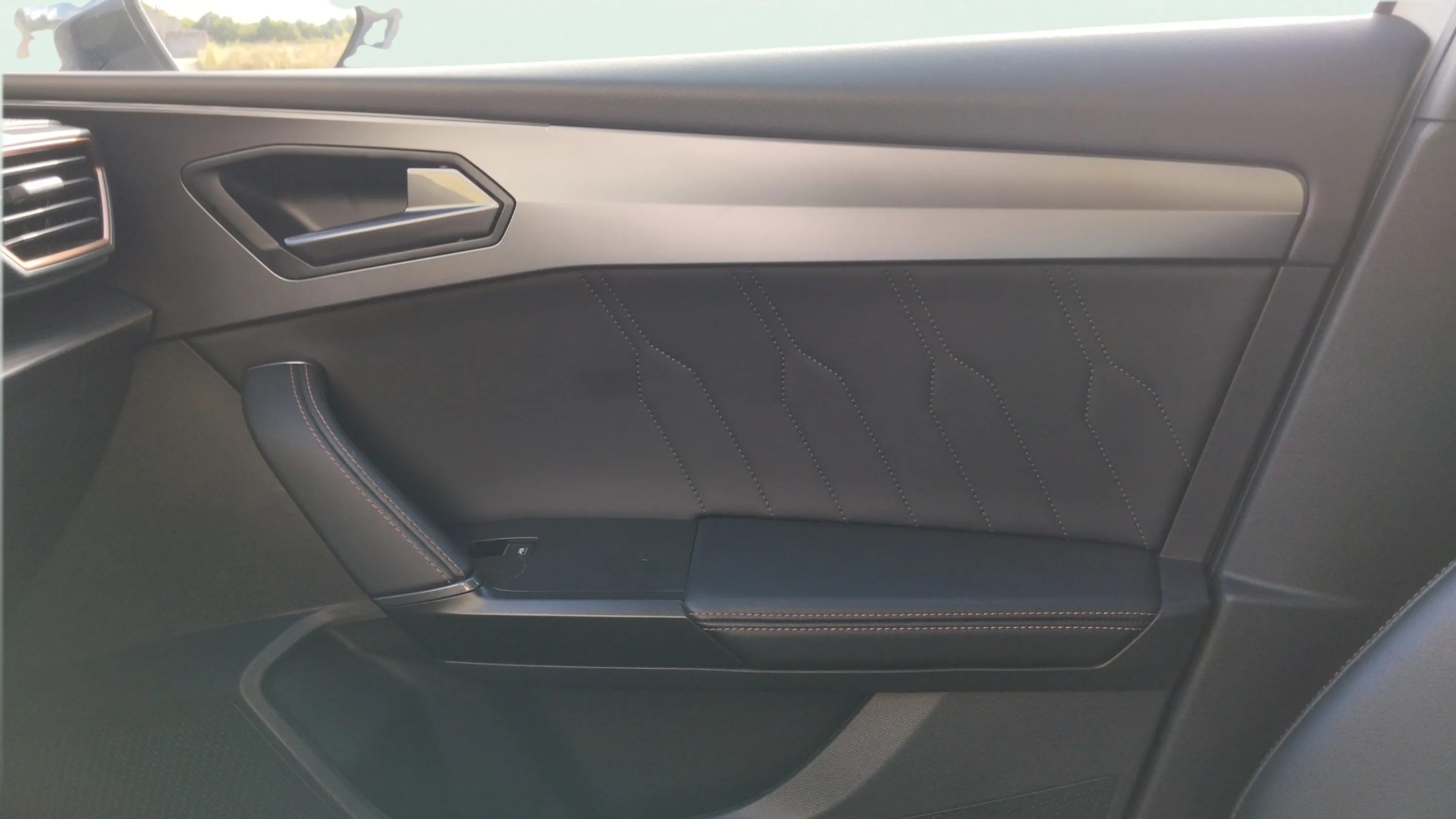 Cupra León SP 1.5 eTSI DSG - foto 28