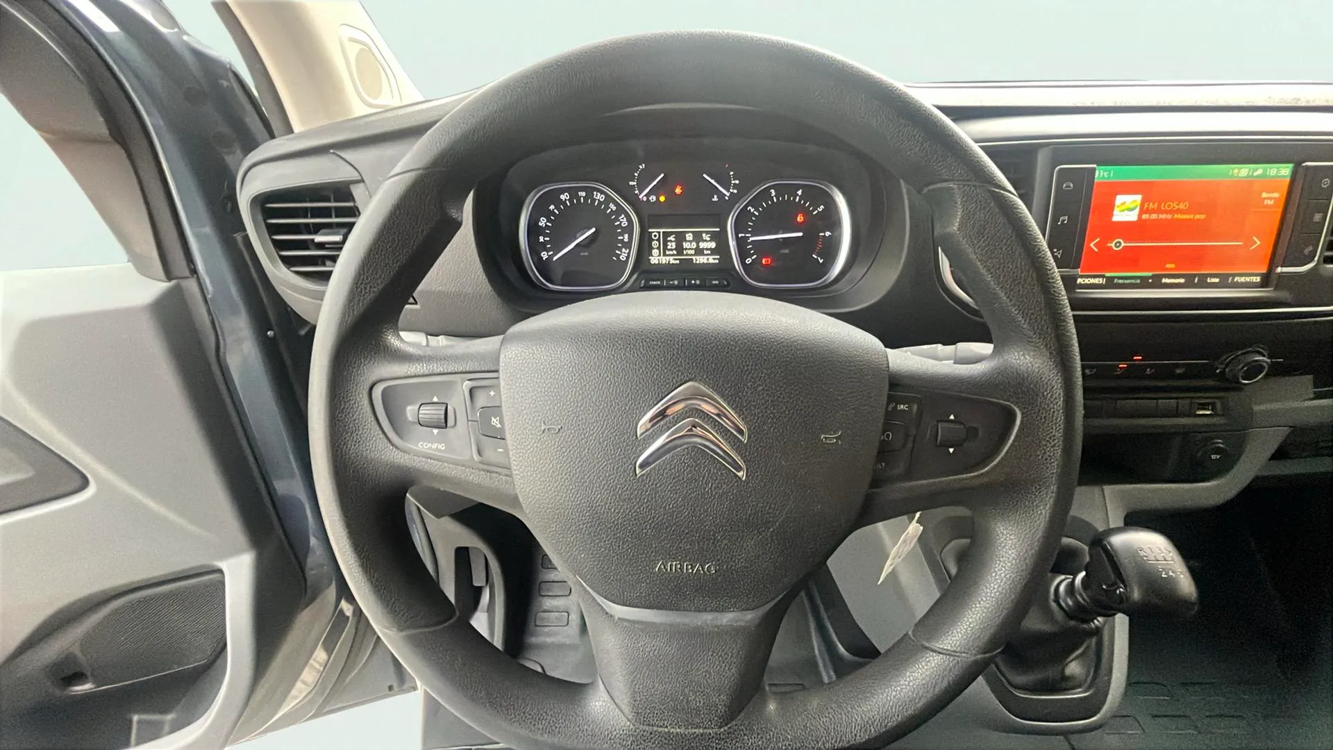 Citroën Jumpy 1499 cm³ - foto 12
