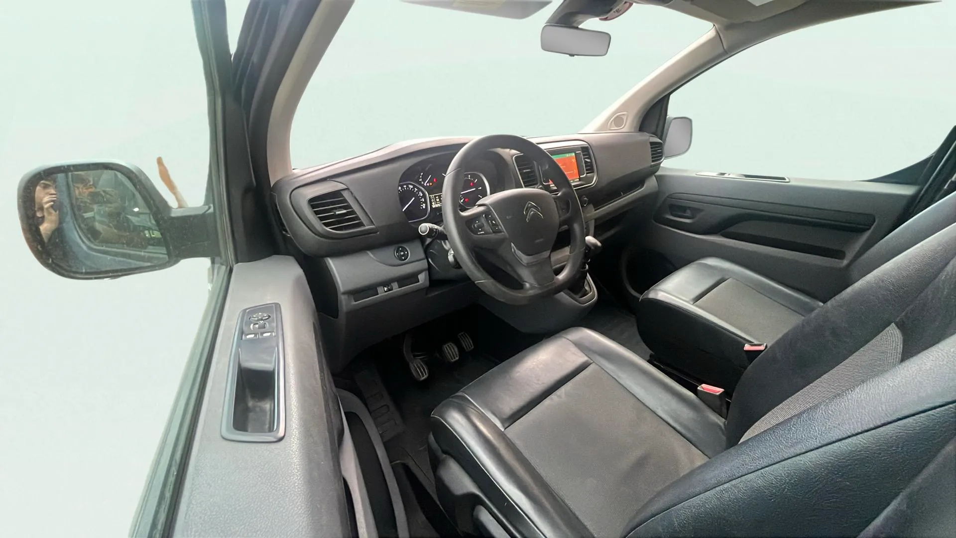 Citroën Jumpy 1499 cm³ - foto 14