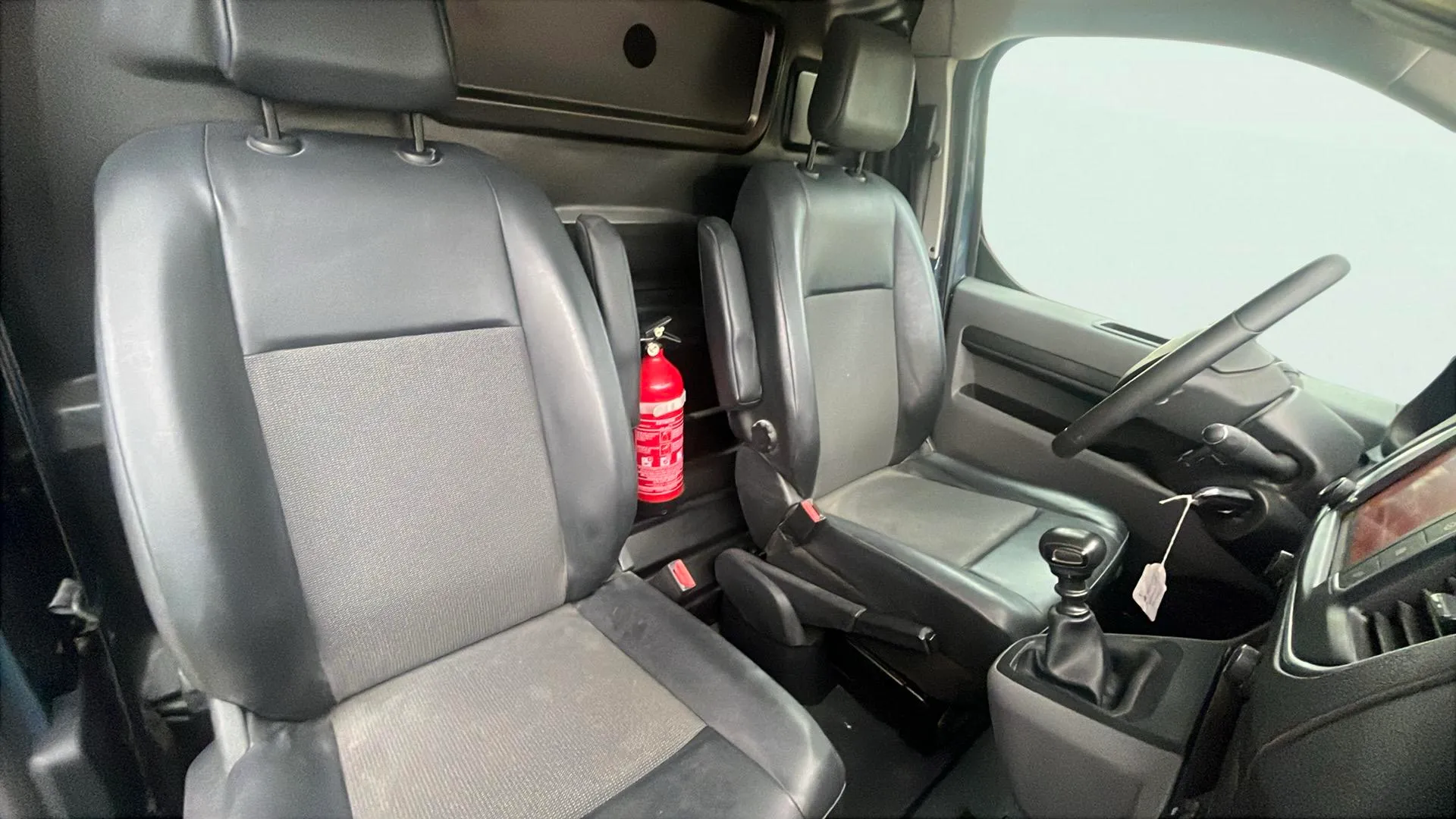 Citroën Jumpy 1499 cm³ - foto 16