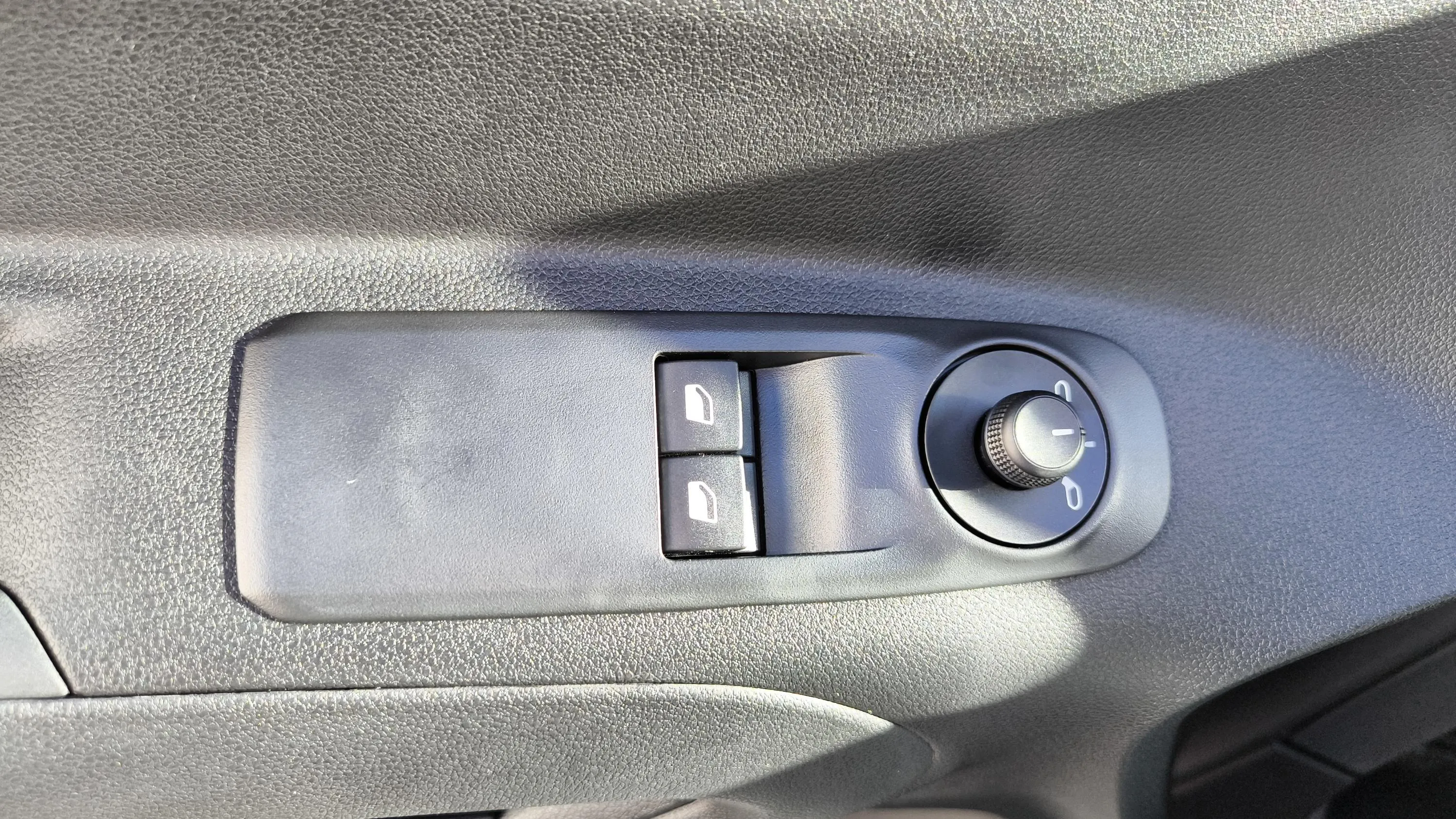 Peugeot Rifter Allure BlueHDi 100 - foto 36