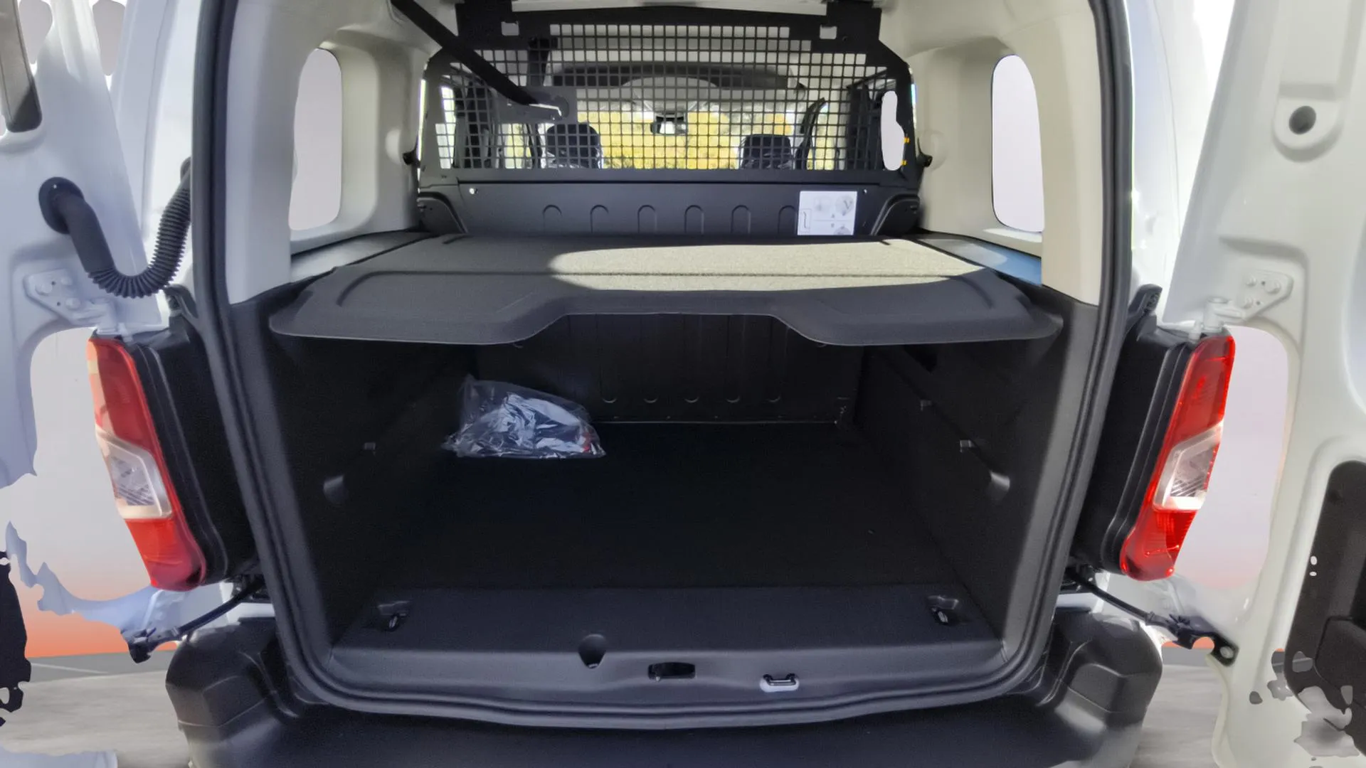 Peugeot Rifter Allure BlueHDi 100 - foto 25