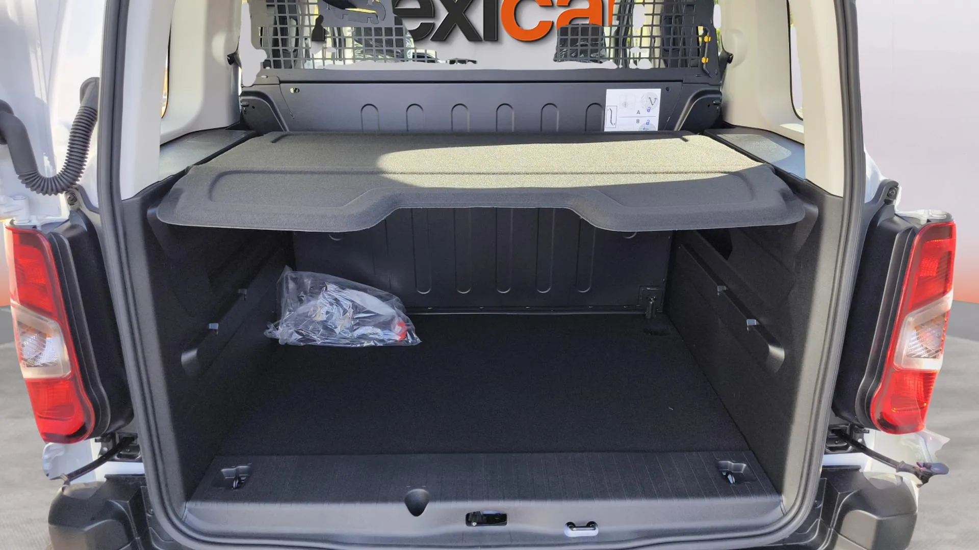 Peugeot Rifter Allure BlueHDi 100 - foto 24