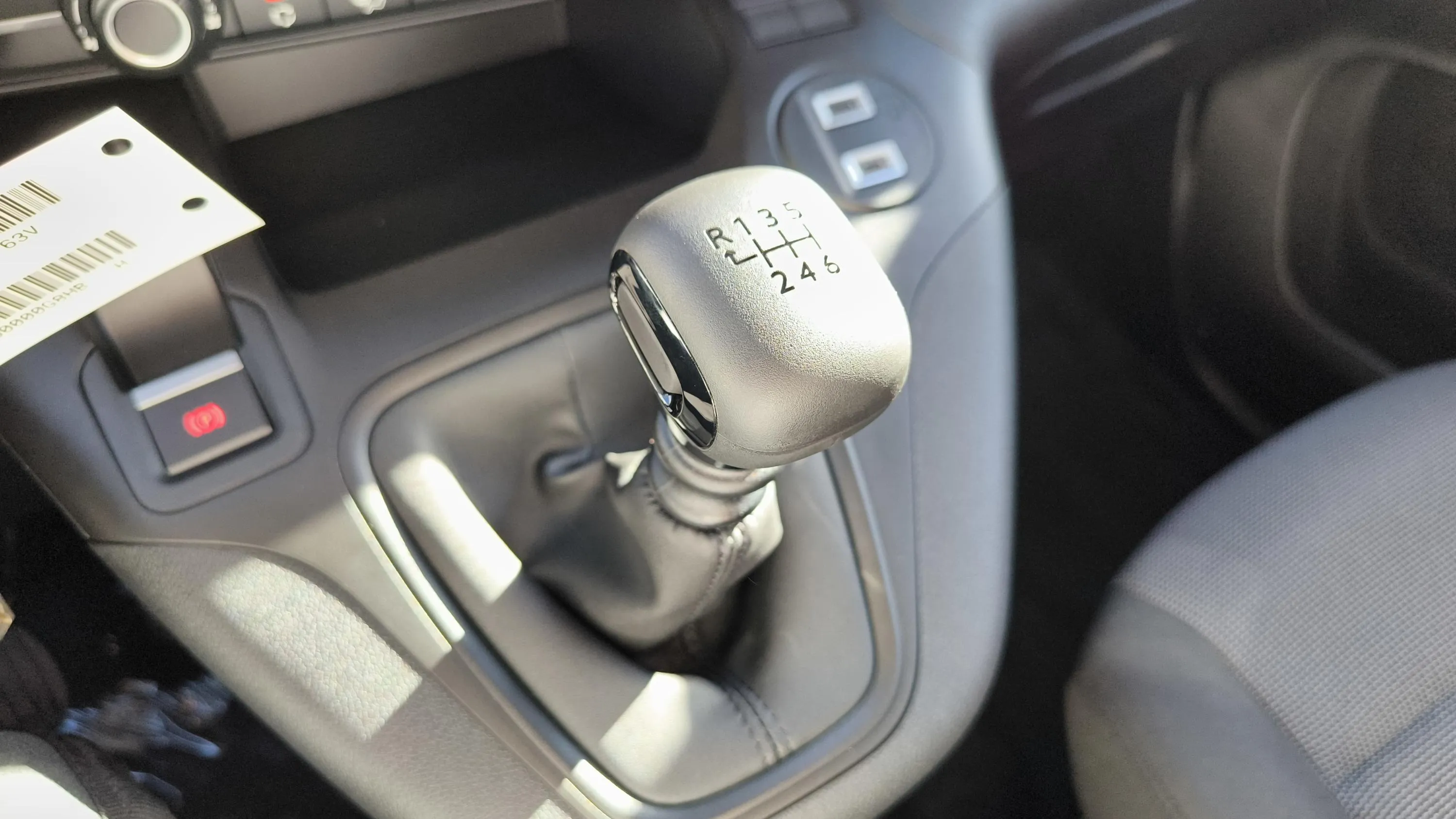 Peugeot Rifter Allure BlueHDi 100 - foto 46