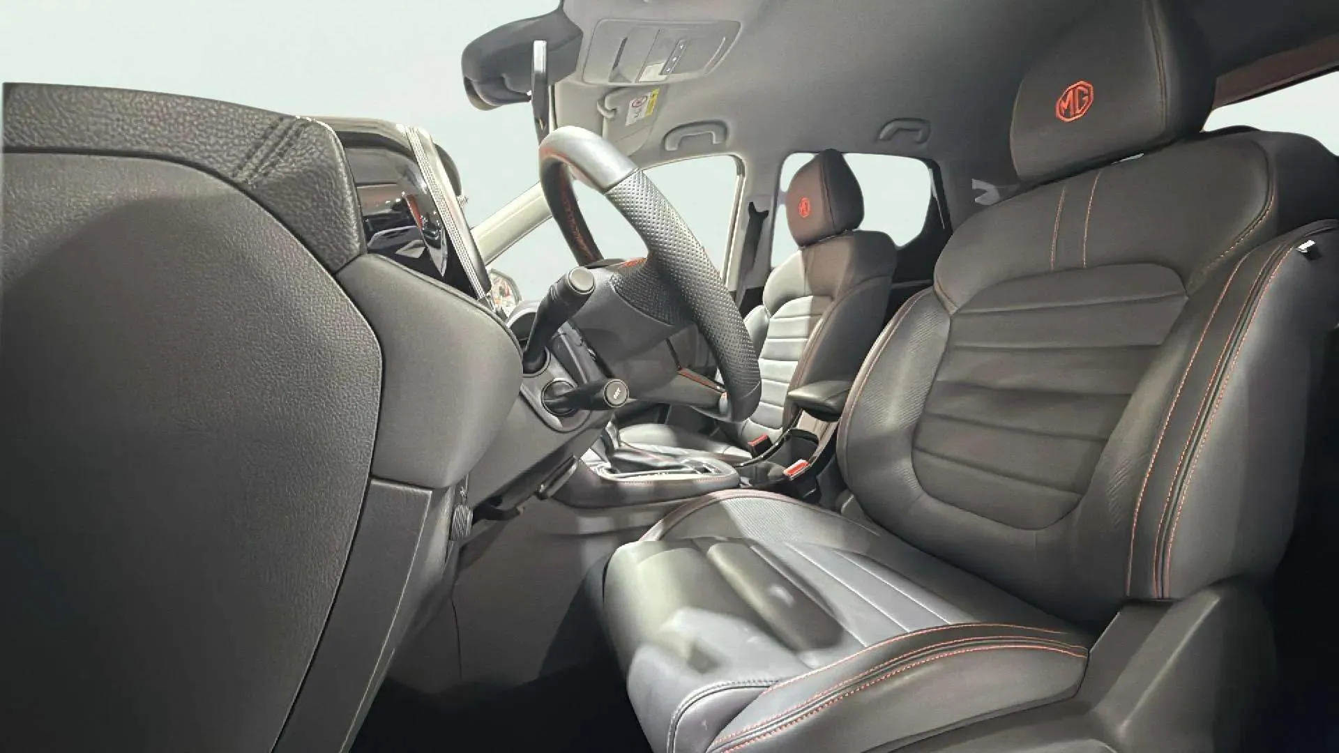 MG ZS Luxury - foto 13