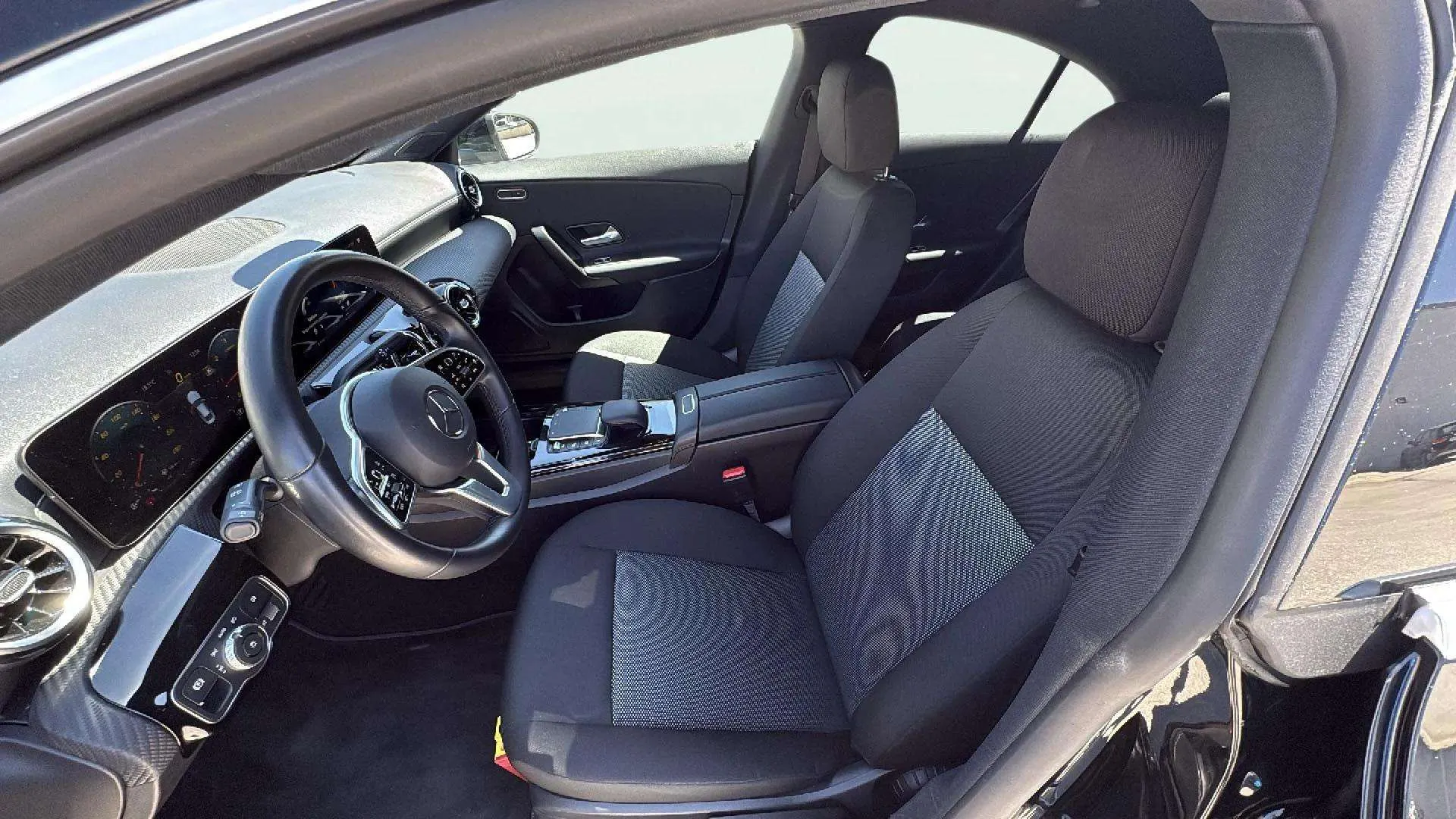 Mercedes-Benz CLA 200 D 4MATIC DCT - foto 11