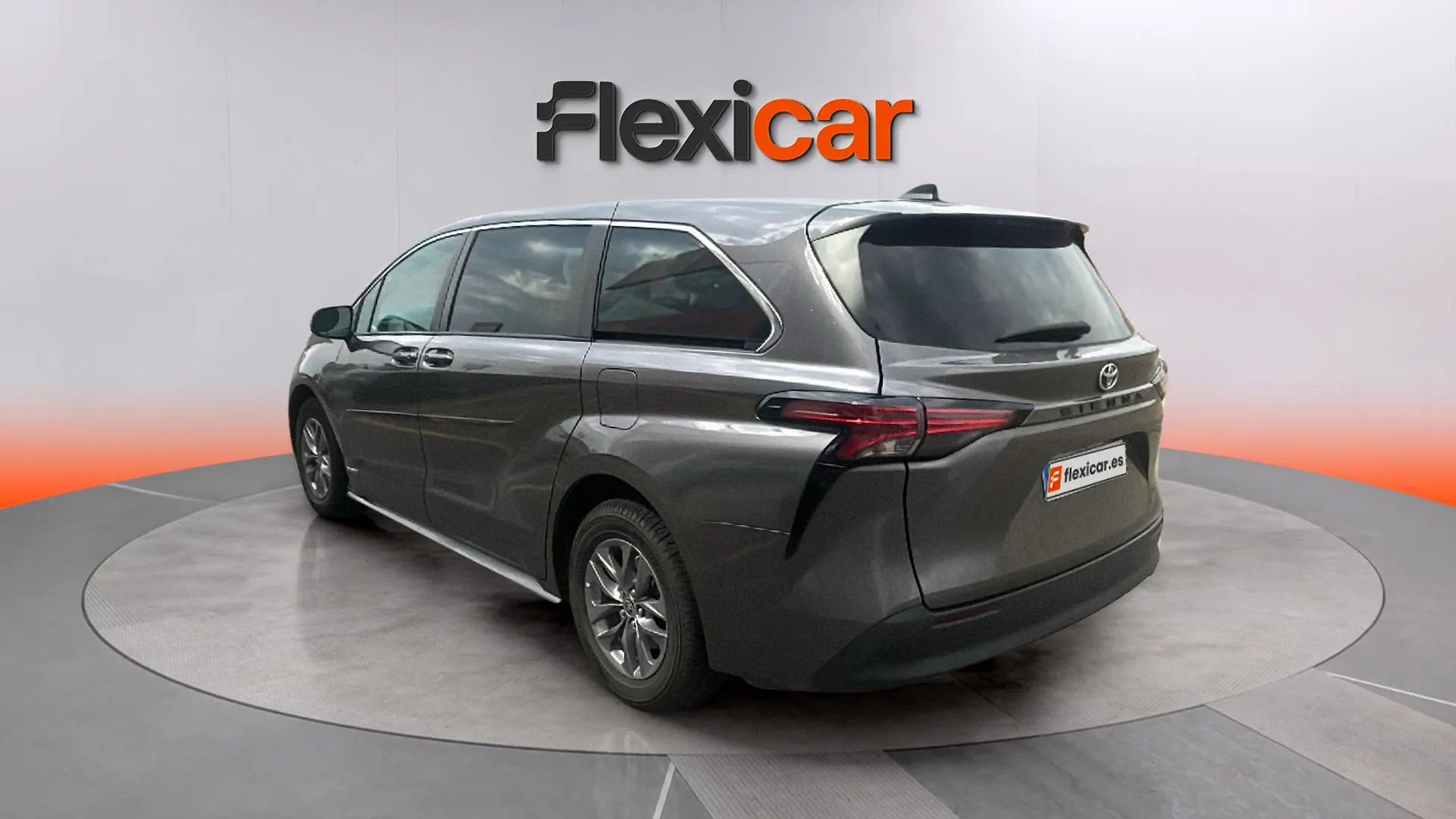 Toyota Sienna 2.5 Hybrid - foto 4