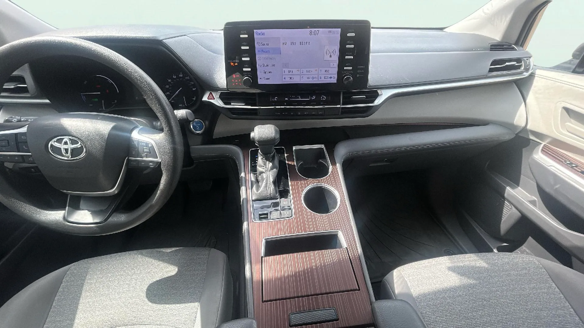 Toyota Sienna 2.5 Hybrid - foto 10
