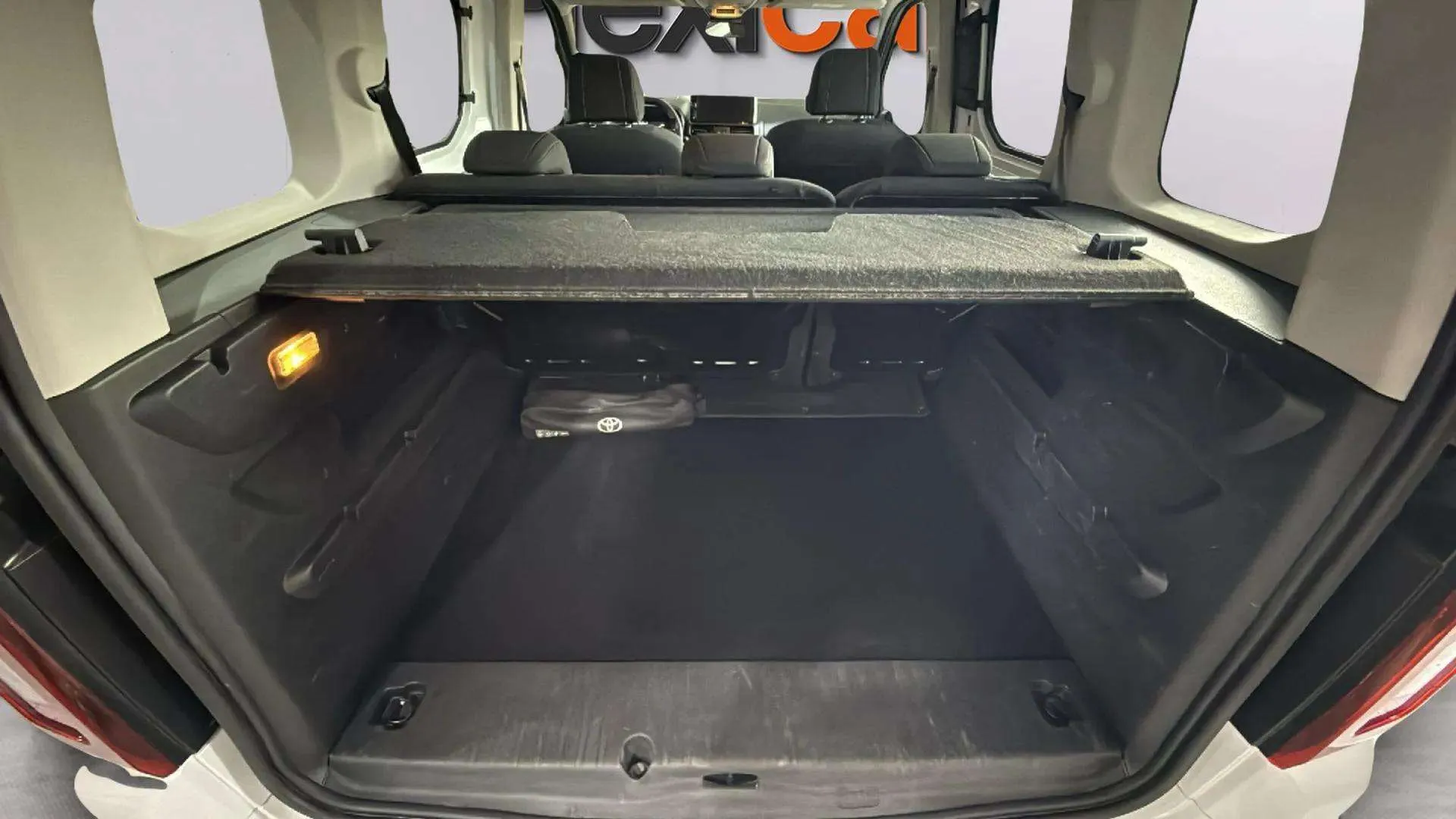 Toyota Proace City Family L1 1.5D 8AT Active - foto 6