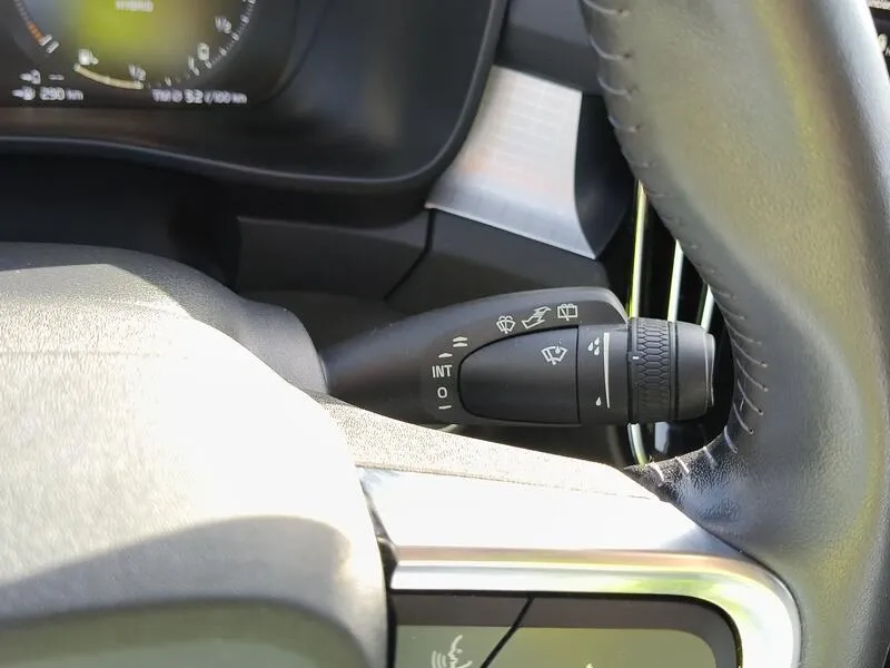 Volvo XC40 1.5 T4 Twin Recharge R-Design - foto 24