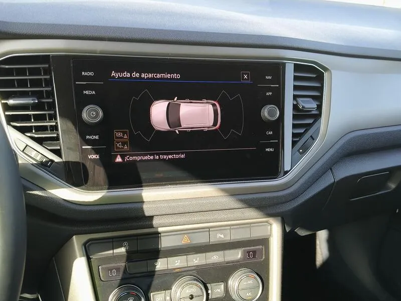 Volkswagen T-Roc Advance 2.0 TDI - foto 11
