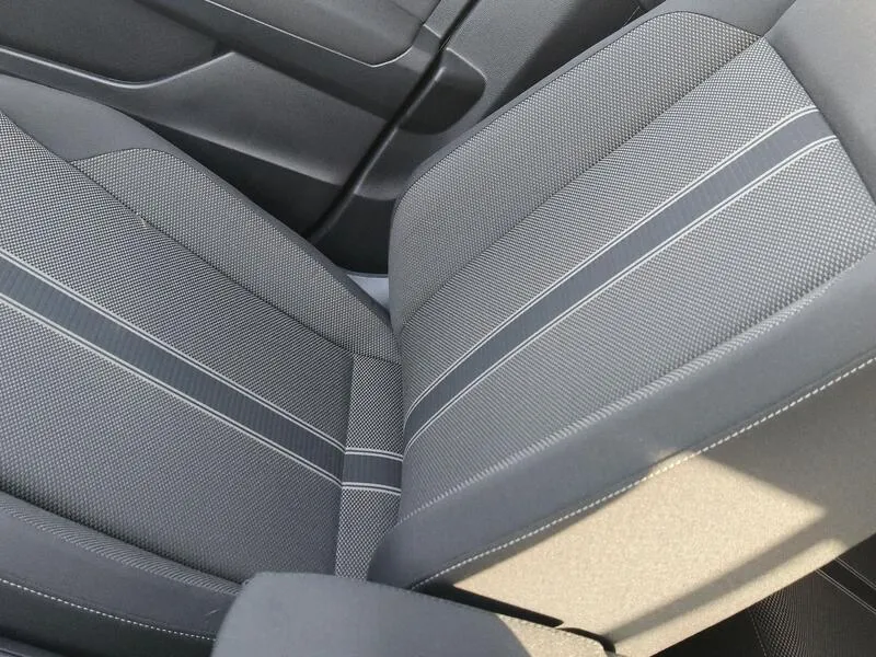 Volkswagen T-Roc Advance 2.0 TDI - foto 22