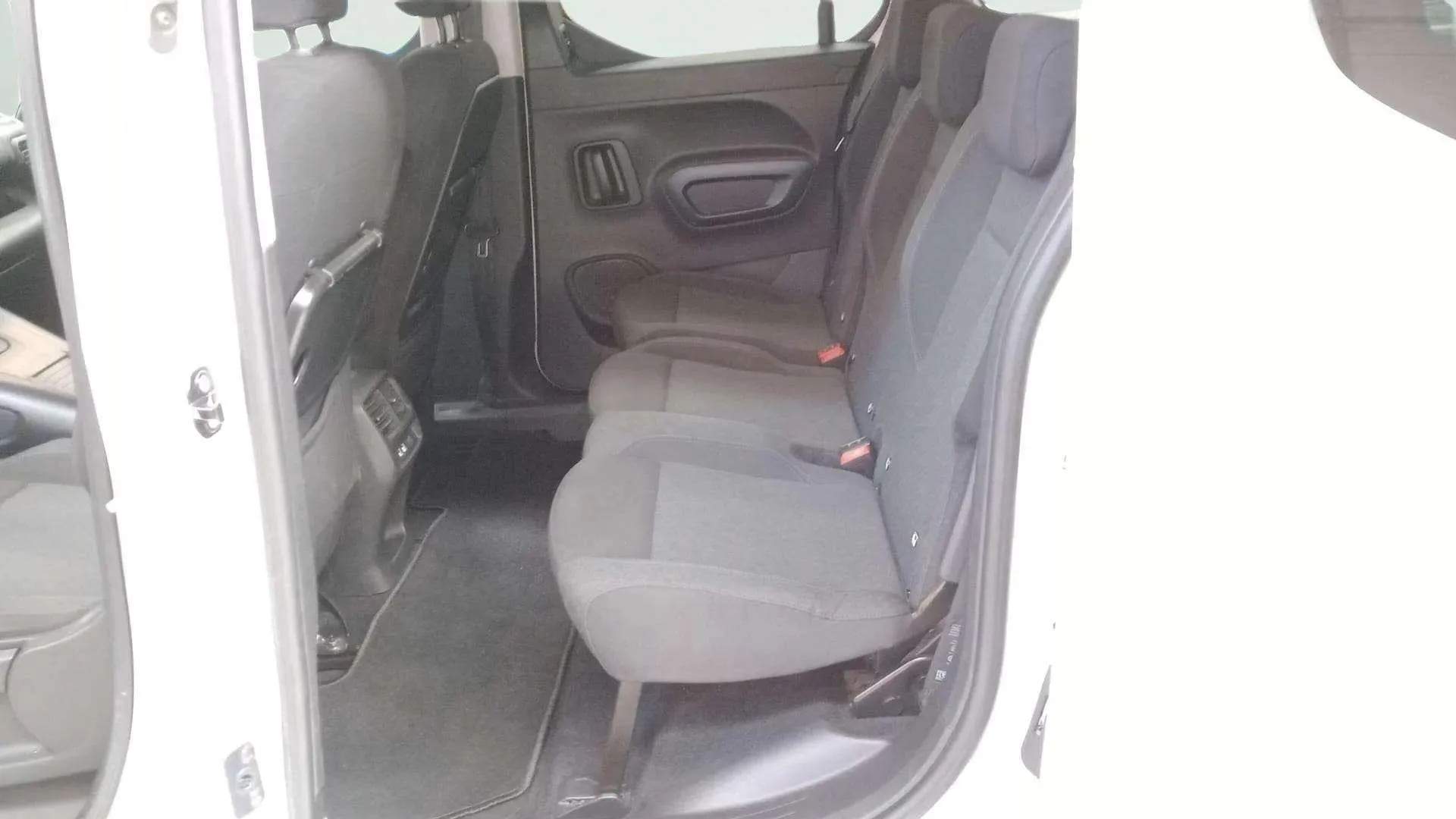 Peugeot Rifter Allure Standard BlueHDi - foto 11