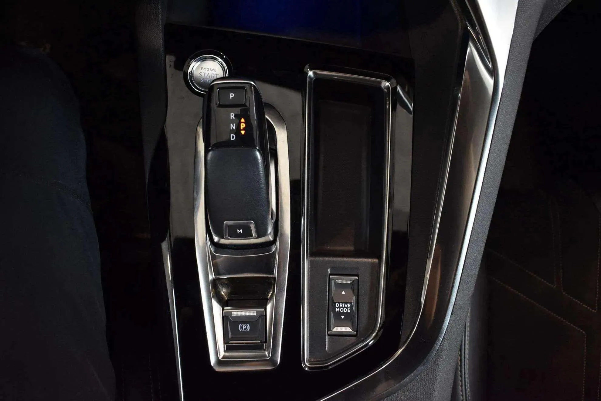Peugeot 5008 1.5 BlueHDi Allure EAT8 - foto 9