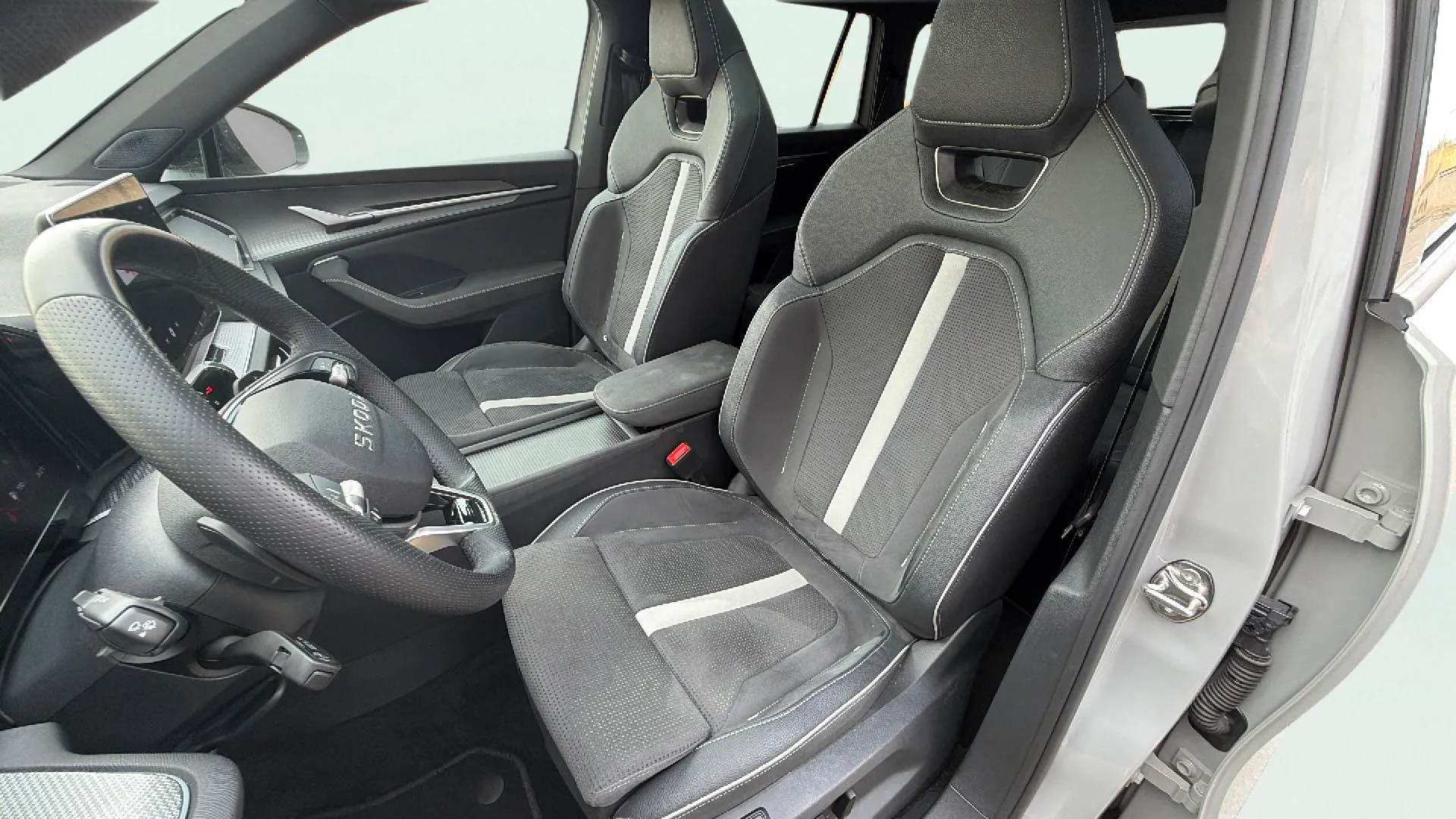 Škoda Kodiaq 2.0 TDI DSG 4x4 Sportline - foto 16