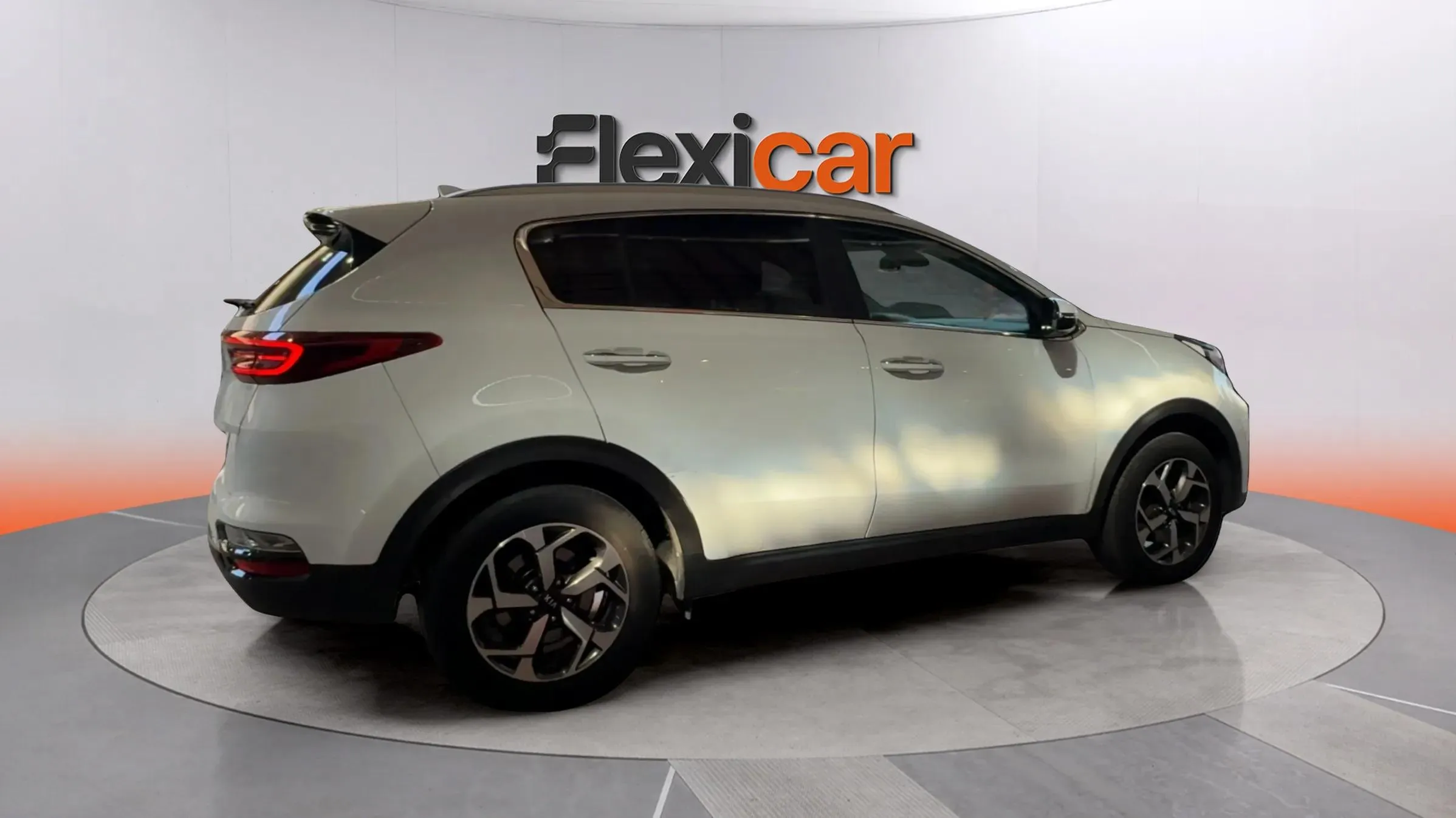 Kia Sportage 1.6 GDi Business 4x2 - foto 7