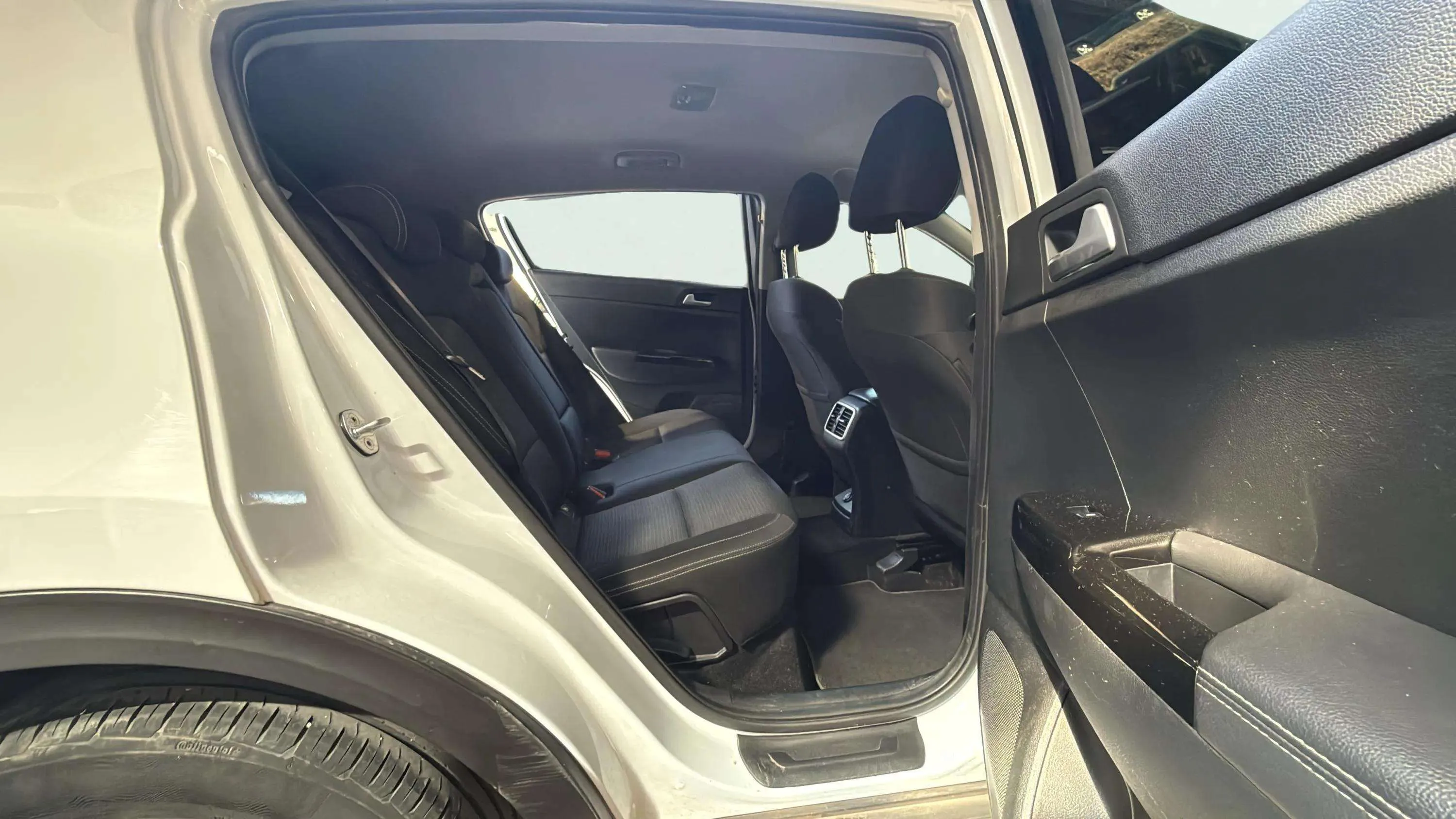 Kia Sportage 1.6 GDi Business 4x2 - foto 18