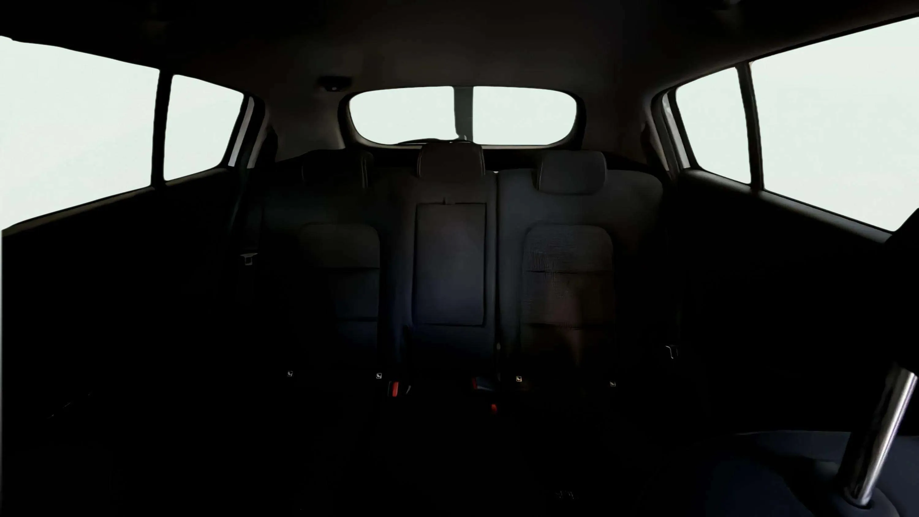 Kia Sportage 1.6 GDi Business 4x2 - foto 17