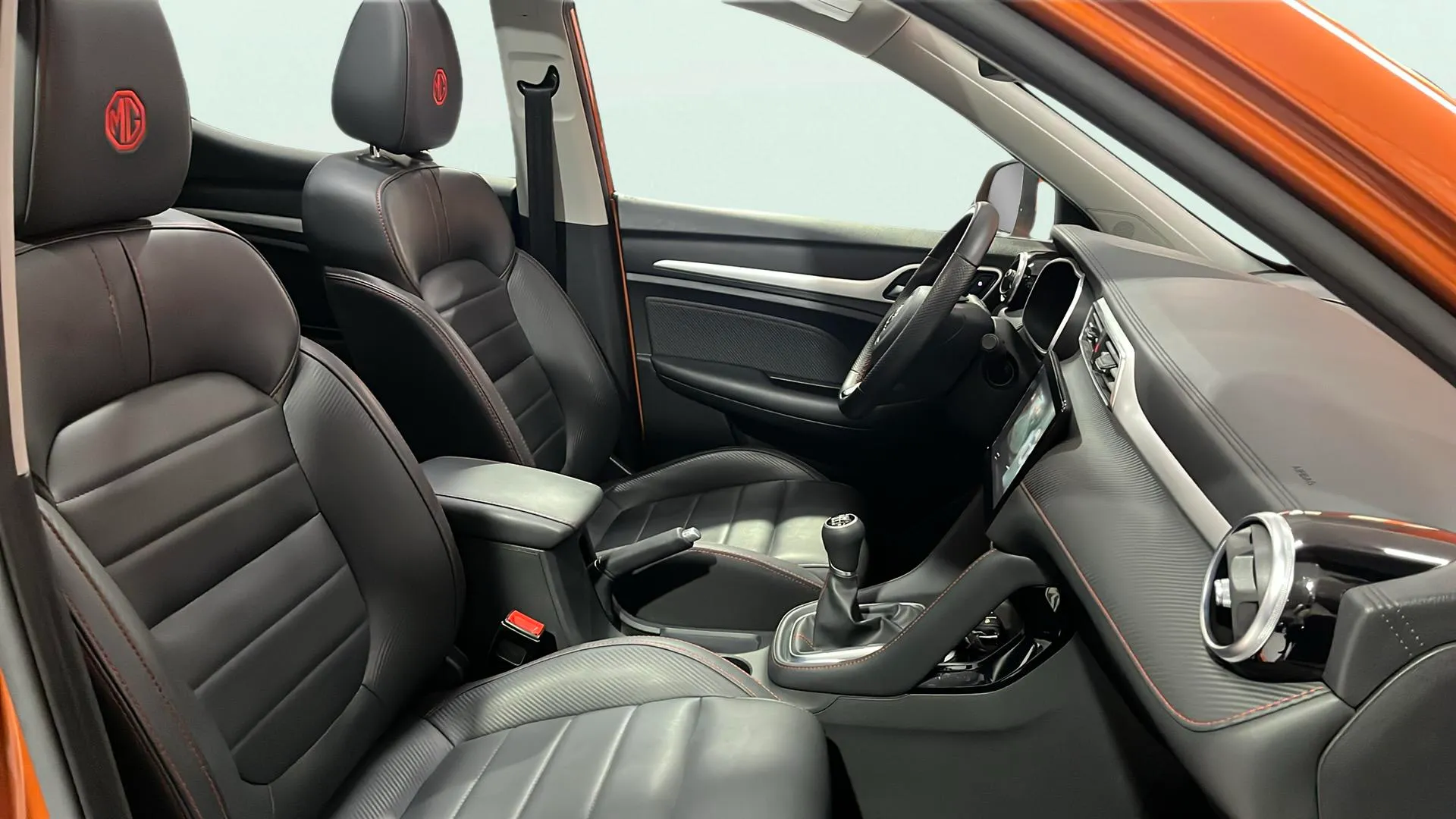 MG ZS 1.0T Luxury - foto 15