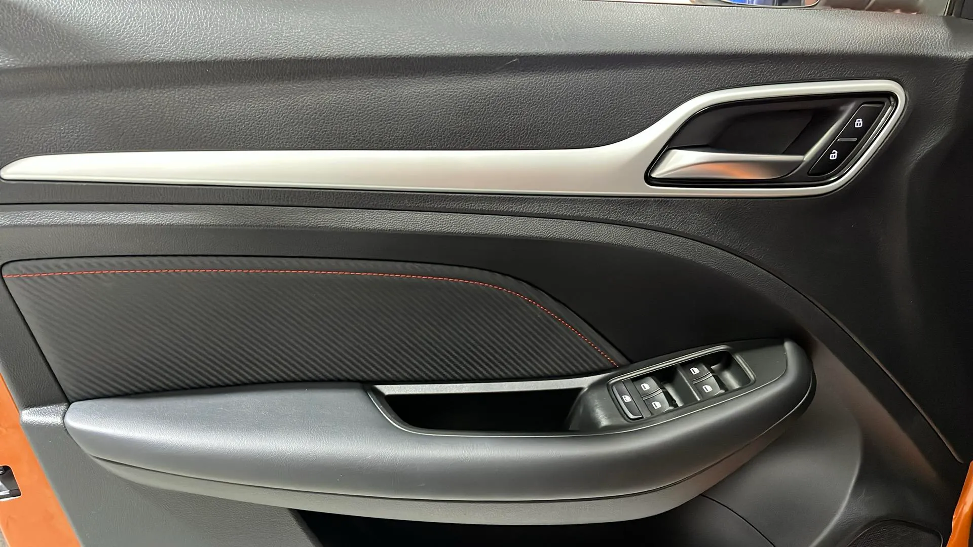 MG ZS 1.0T Luxury - foto 22