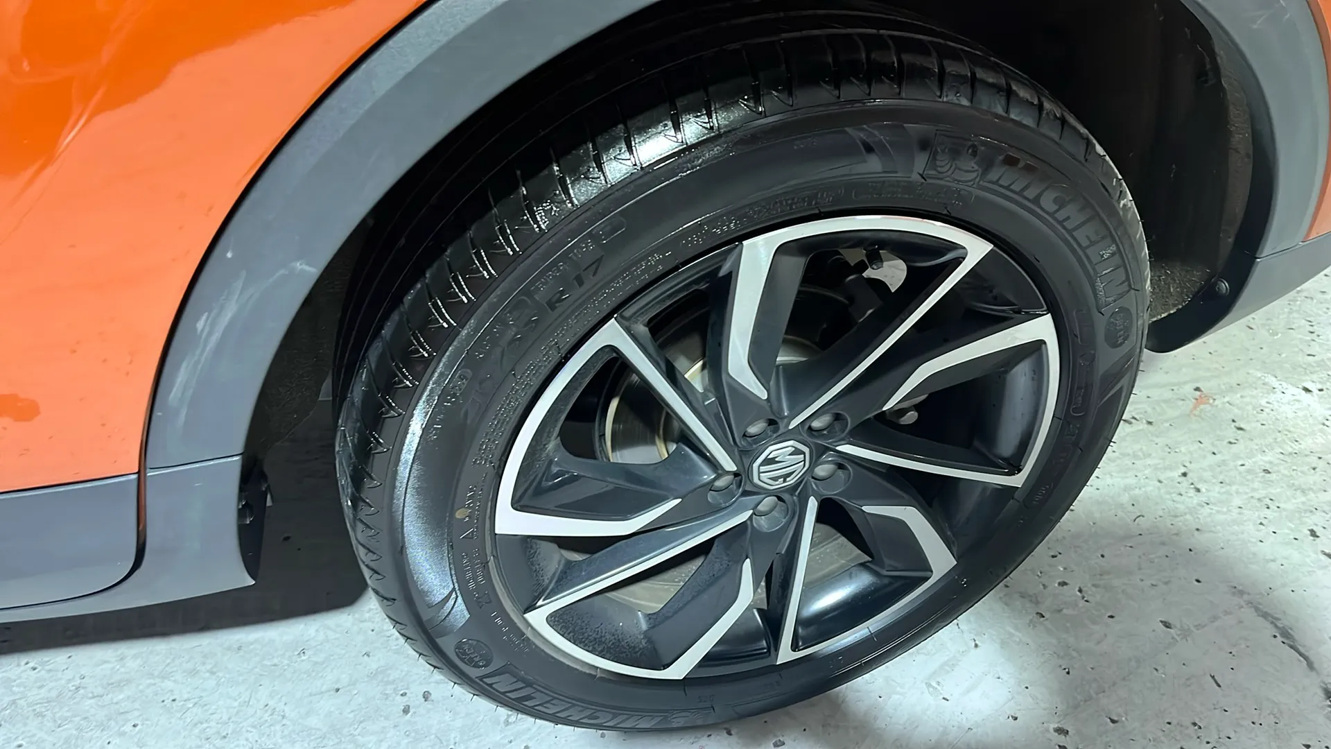 MG ZS 1.0T Luxury - foto 24