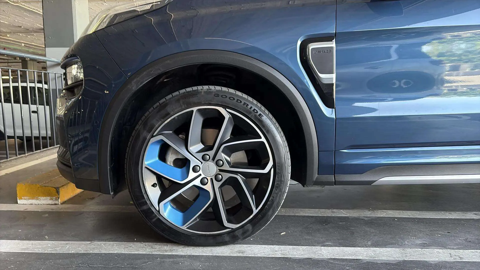 Lynk & Co 01 1.5 PHEV - foto 18
