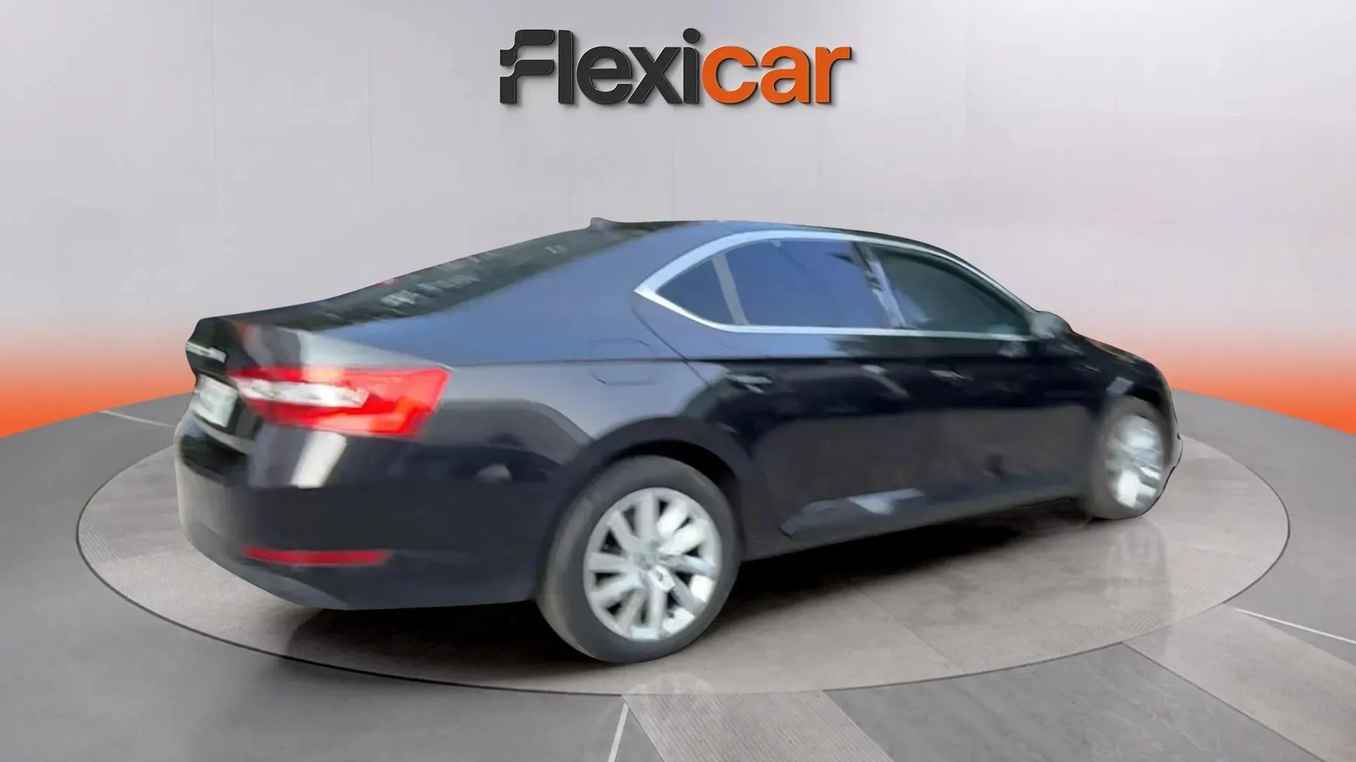 Škoda Superb Combi 2.0 TDI DSG Ambition - foto 7