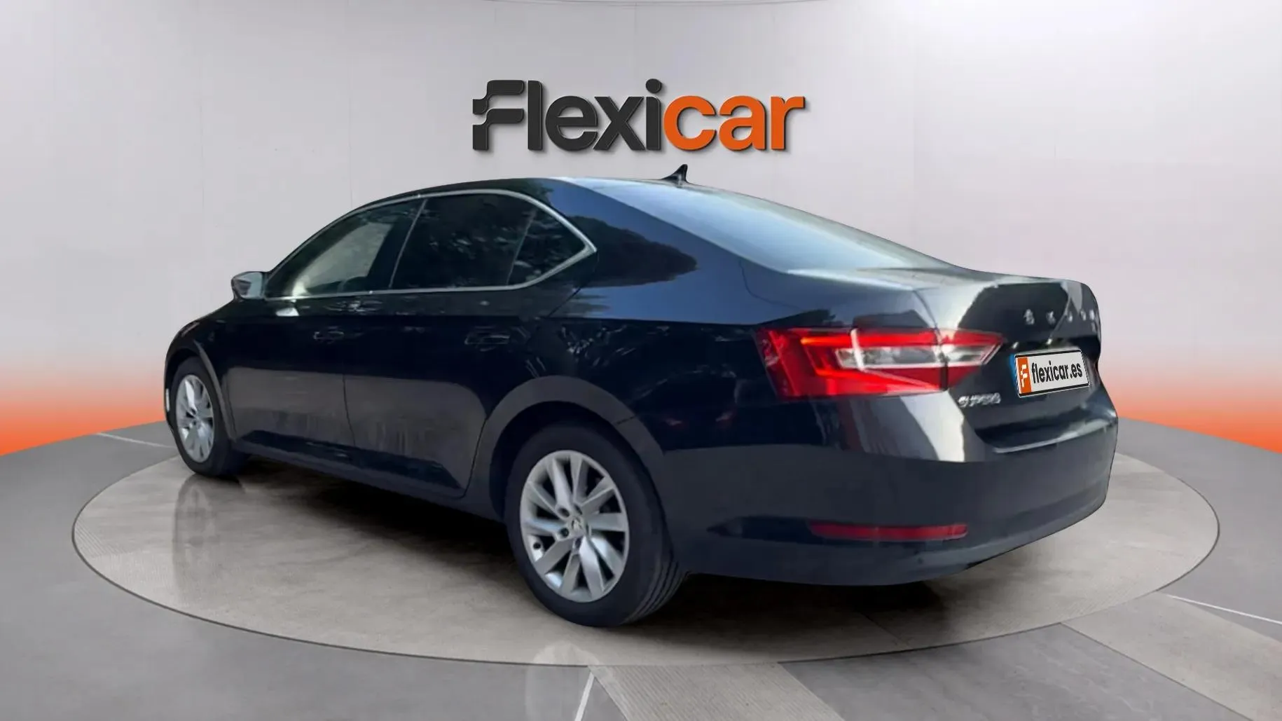 Škoda Superb Combi 2.0 TDI DSG Ambition - foto 5