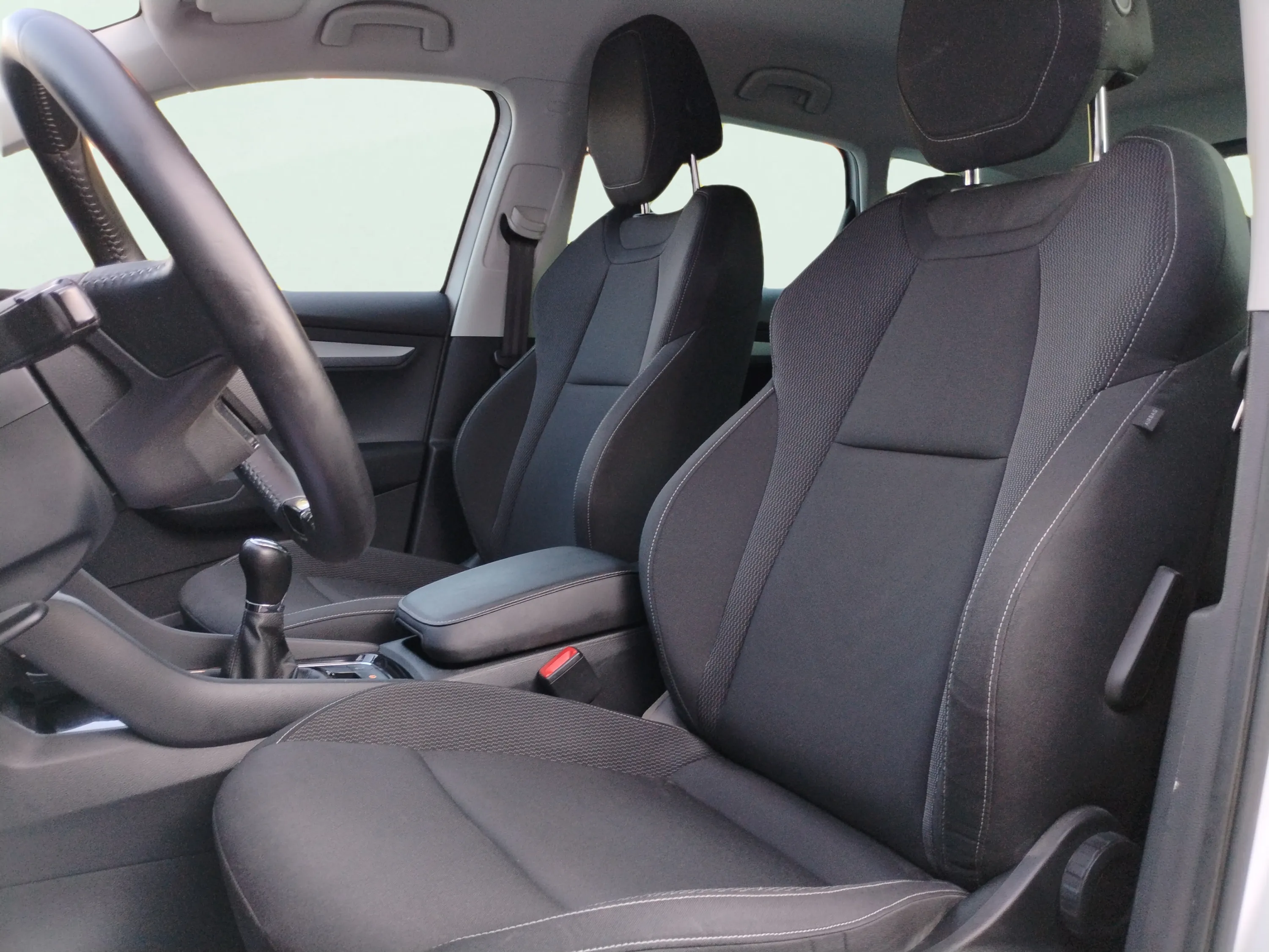 Škoda Karoq 2.0 TDI Ambition - foto 10