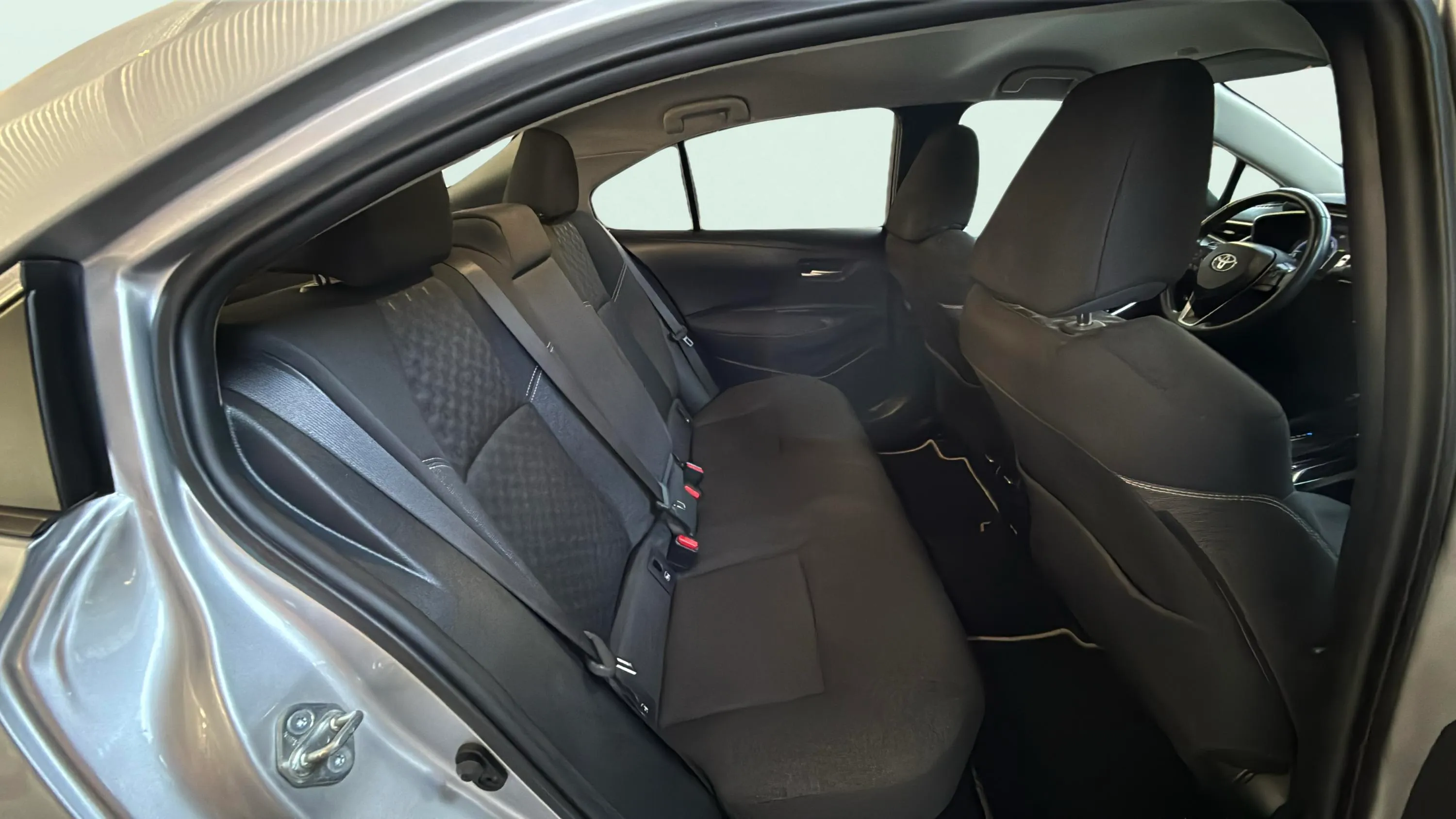 Toyota Corolla 140H Style Edition - foto 13