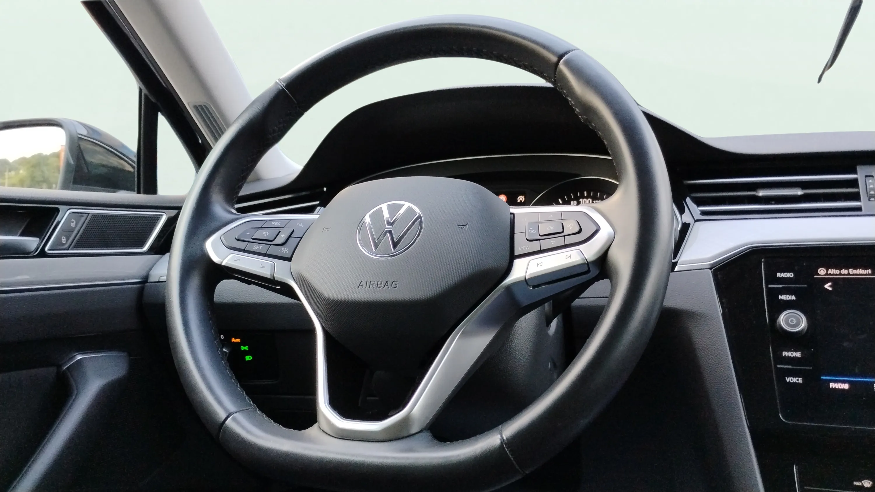 Volkswagen Passat Executive 2.0 TDI - foto 10