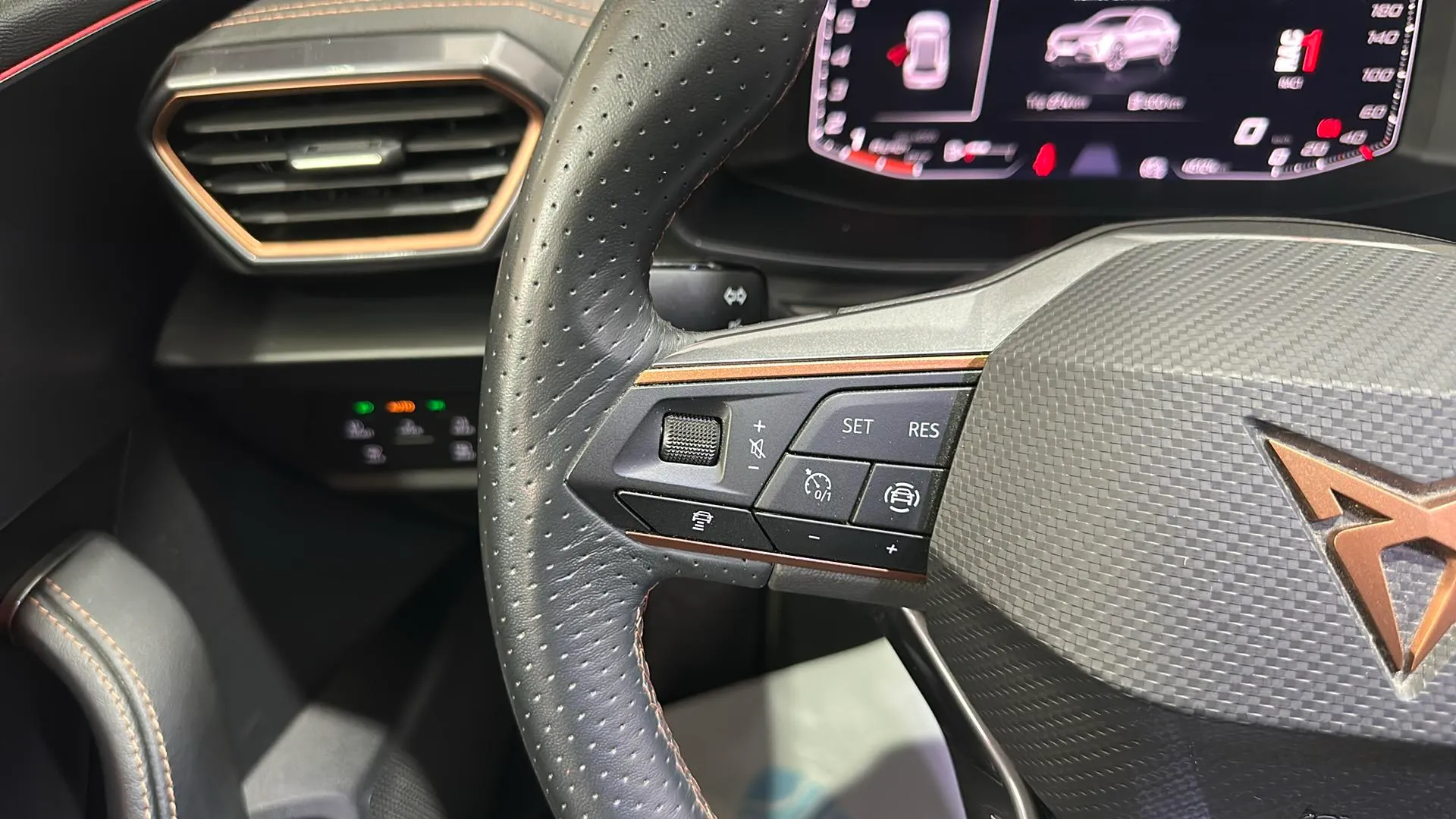 Cupra Formentor 1.5 TSI - foto 13