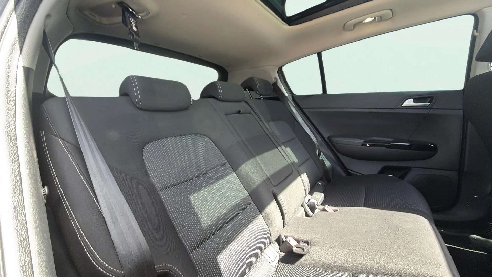 Kia Sportage 1.6 CRDi Concept 4x2 - foto 17
