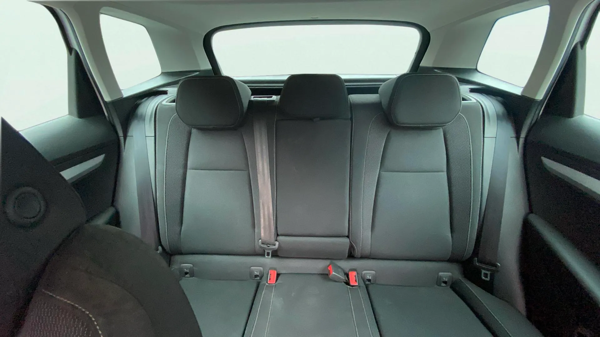 Škoda Karoq 2.0 TDI DSG 4x4 Ambition - foto 25